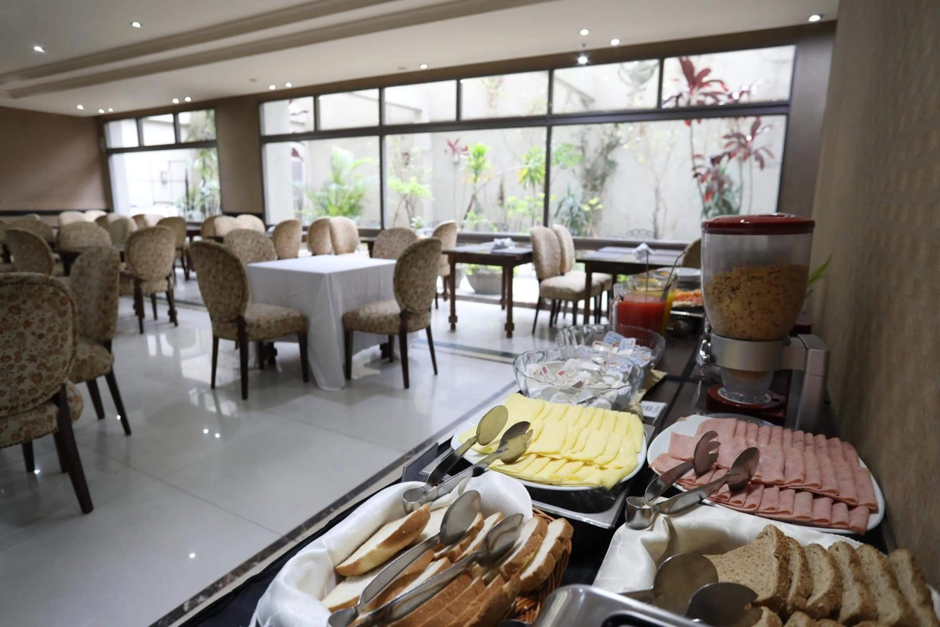 Buffet breakfast in HR Esmeralda Luxor