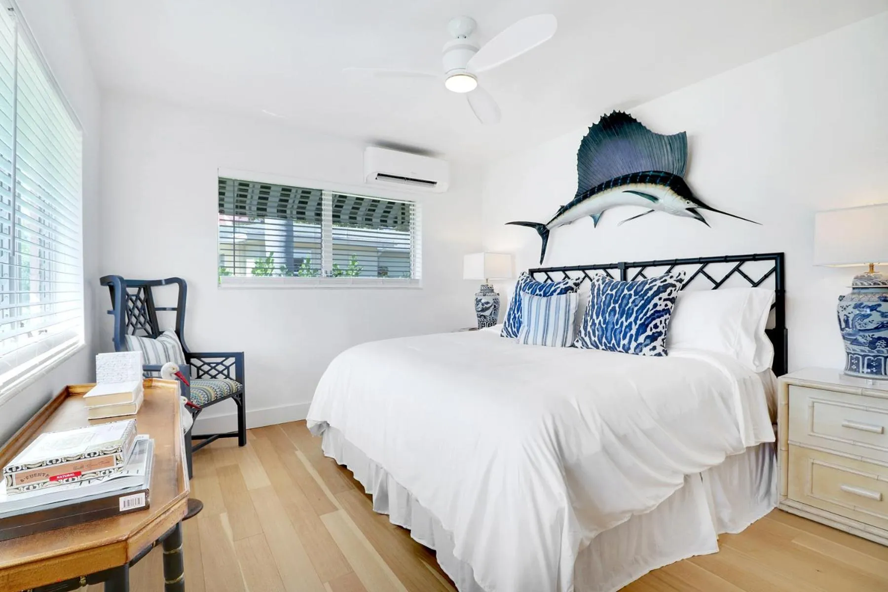 Bed in The Gondolier Inn