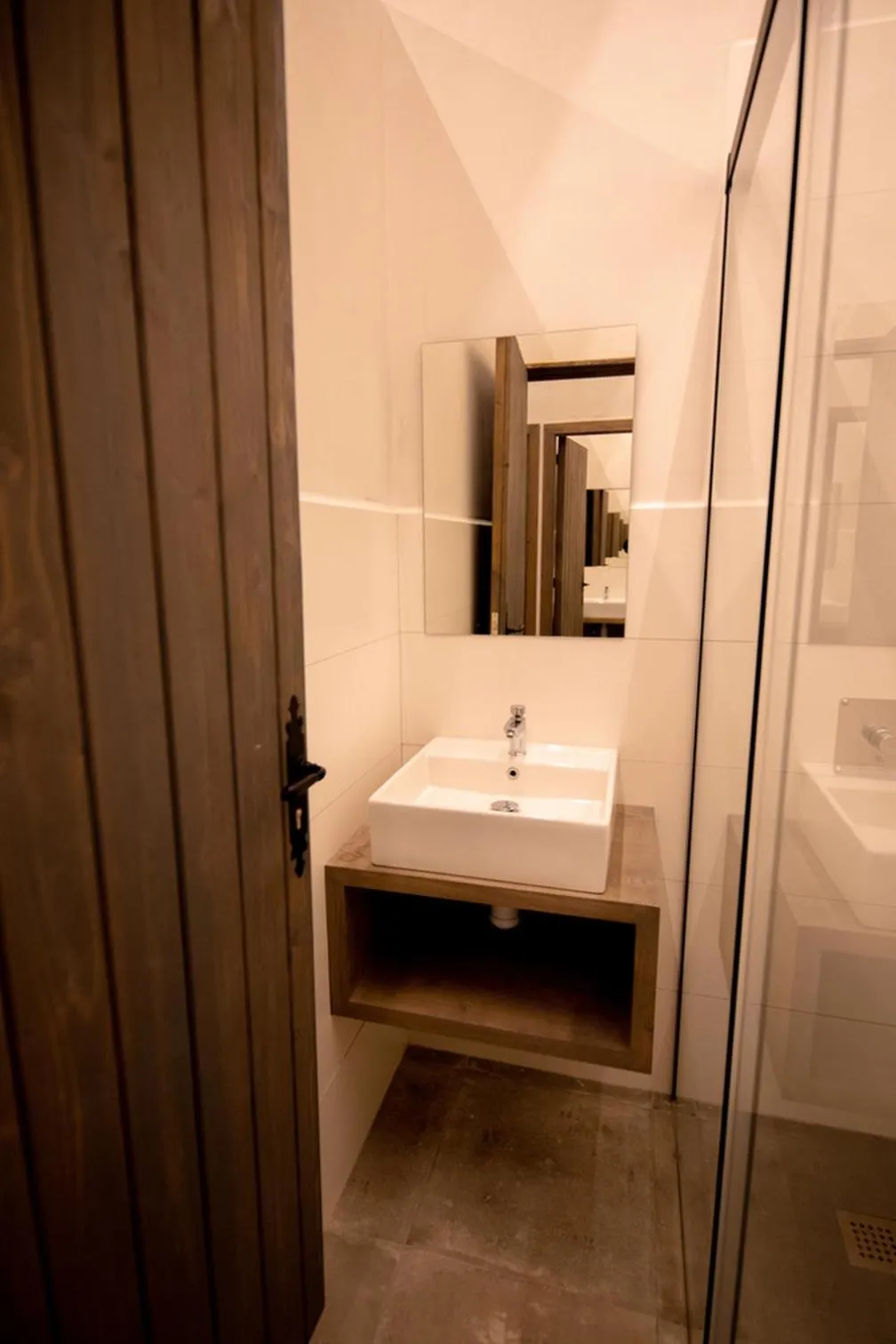 Shower, Bed in Glamping Can Bora Lodges