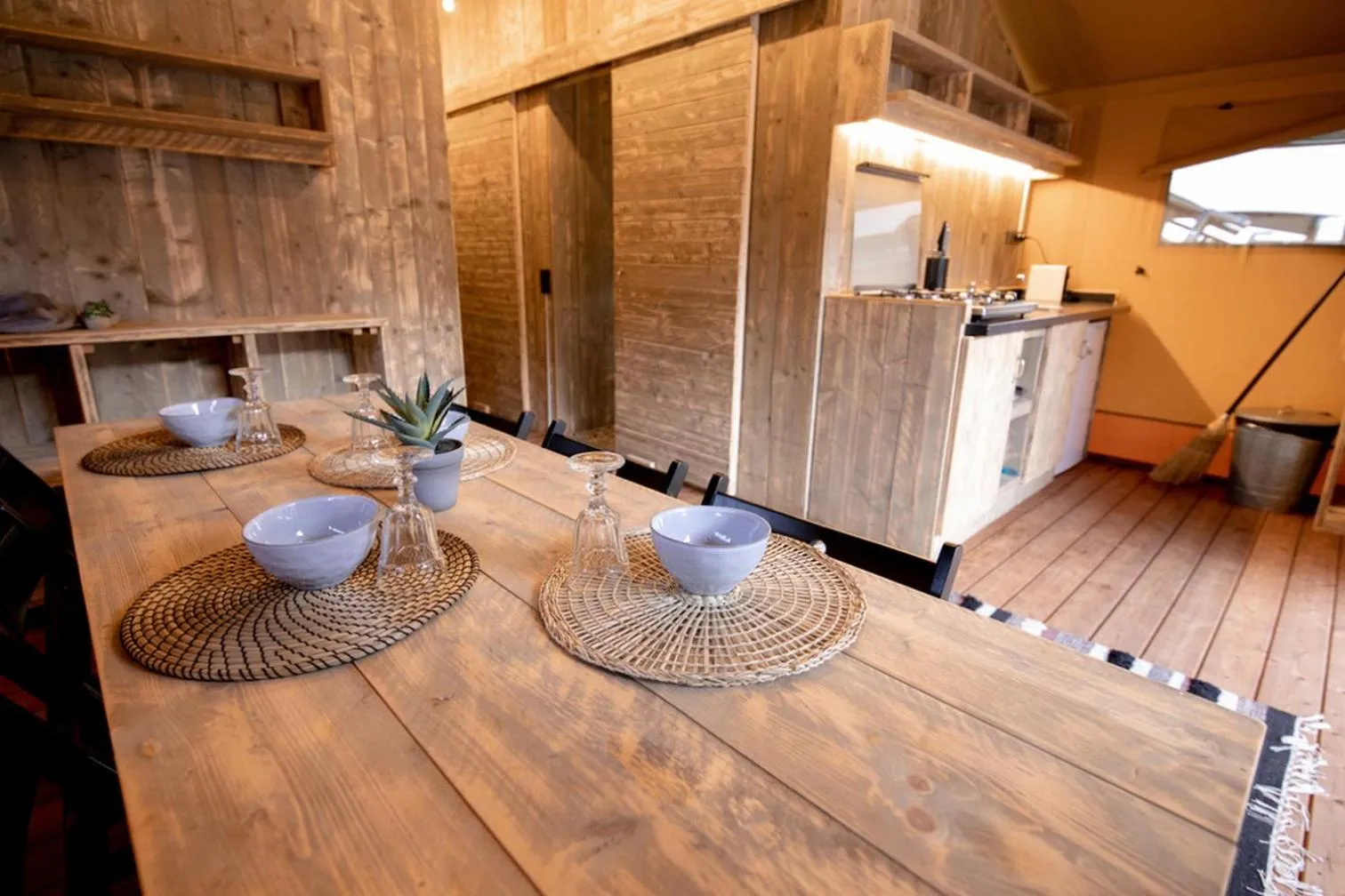 Kitchen or kitchenette in Glamping Can Bora Lodges