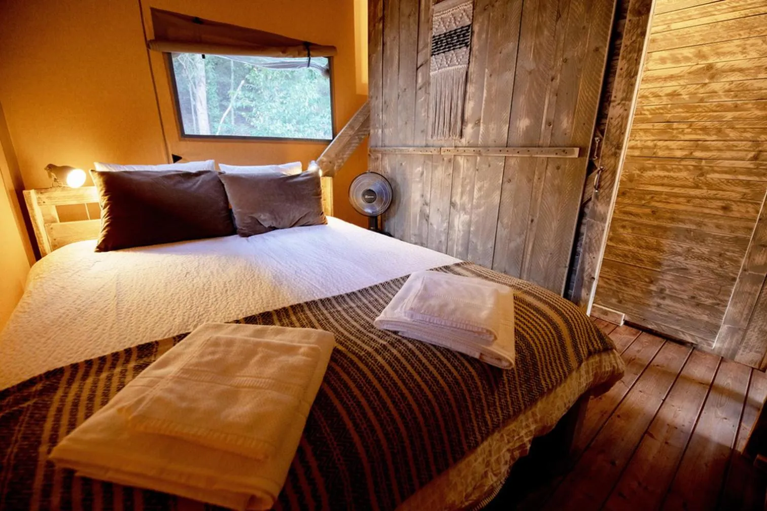 Bed in Glamping Can Bora Lodges