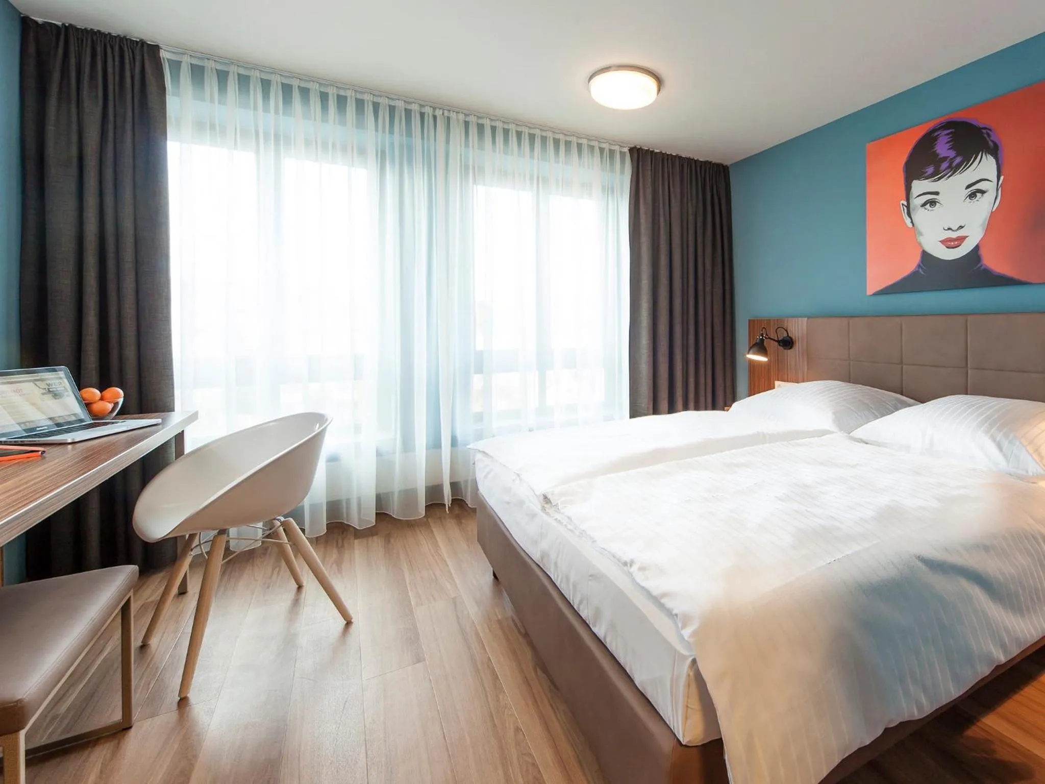 Photo of the whole room, Bed in My Südstadt Bonn