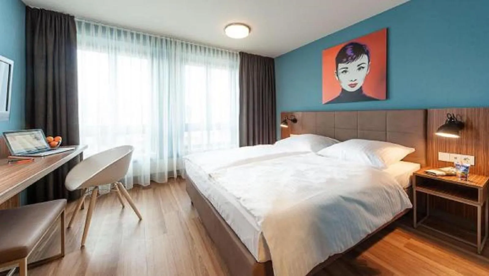 Photo of the whole room, Bed in My Südstadt Bonn