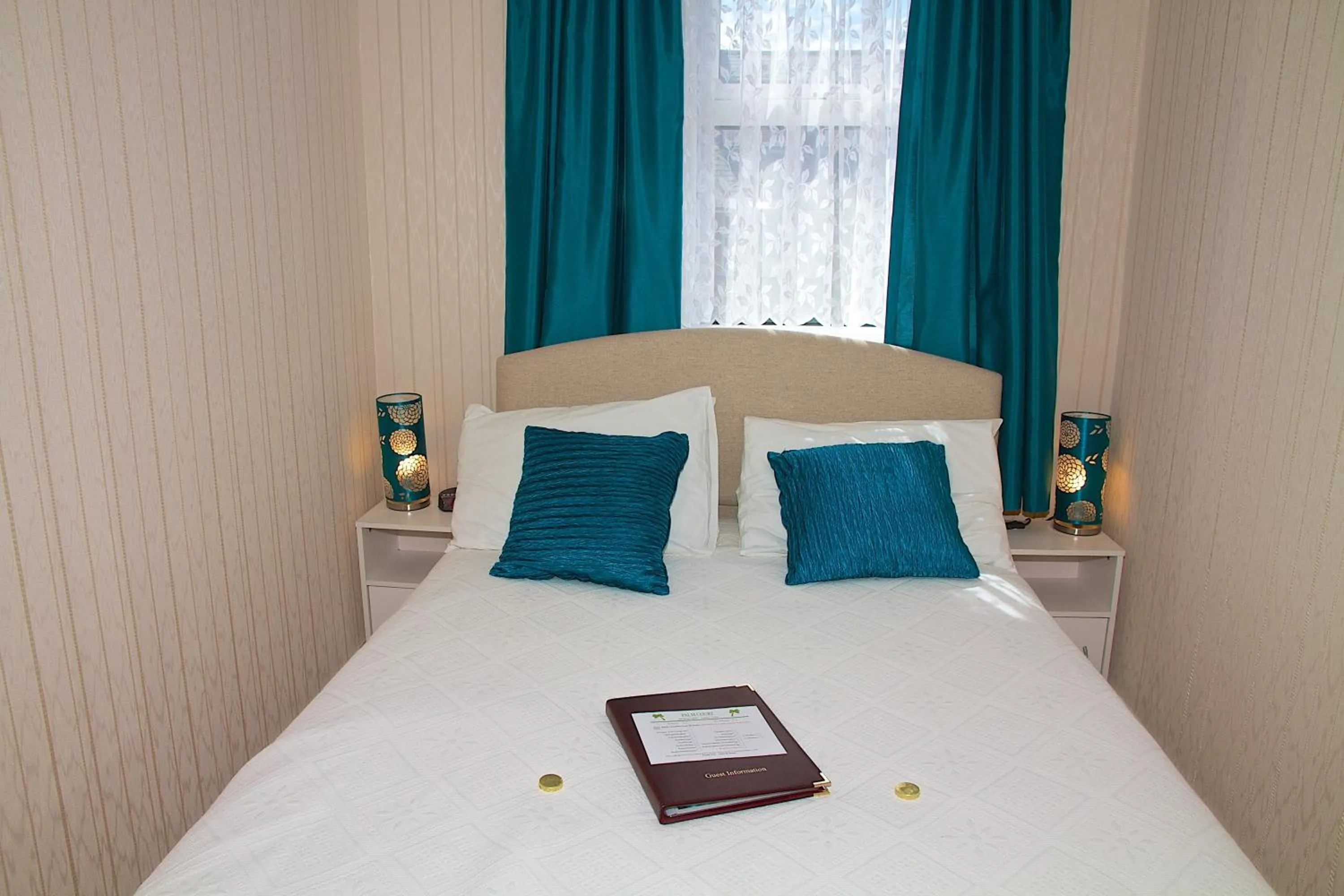 Day, Bed in Palm Court