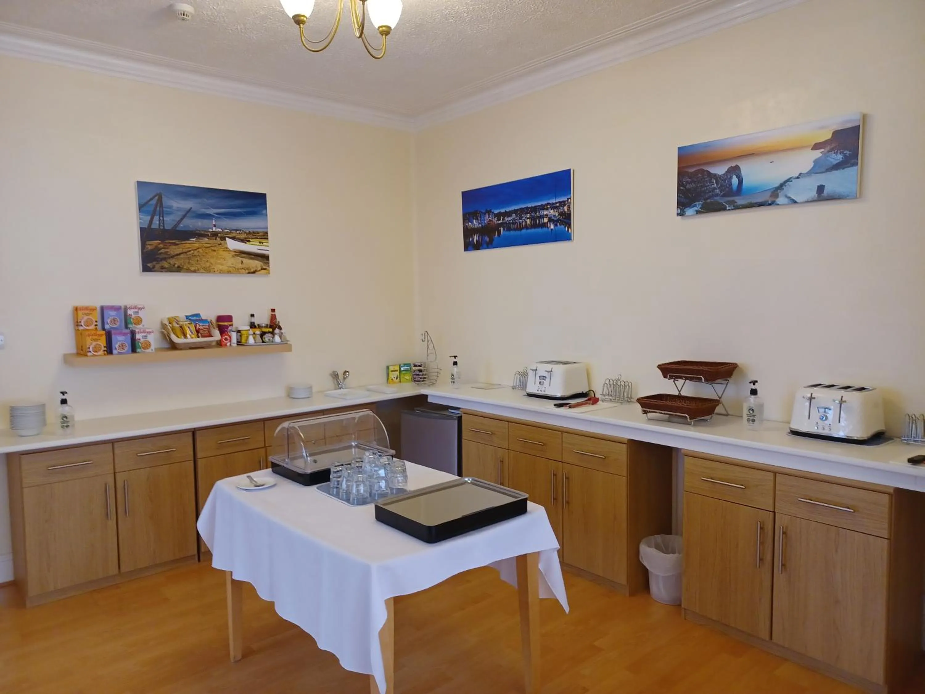 Breakfast in Palm Court