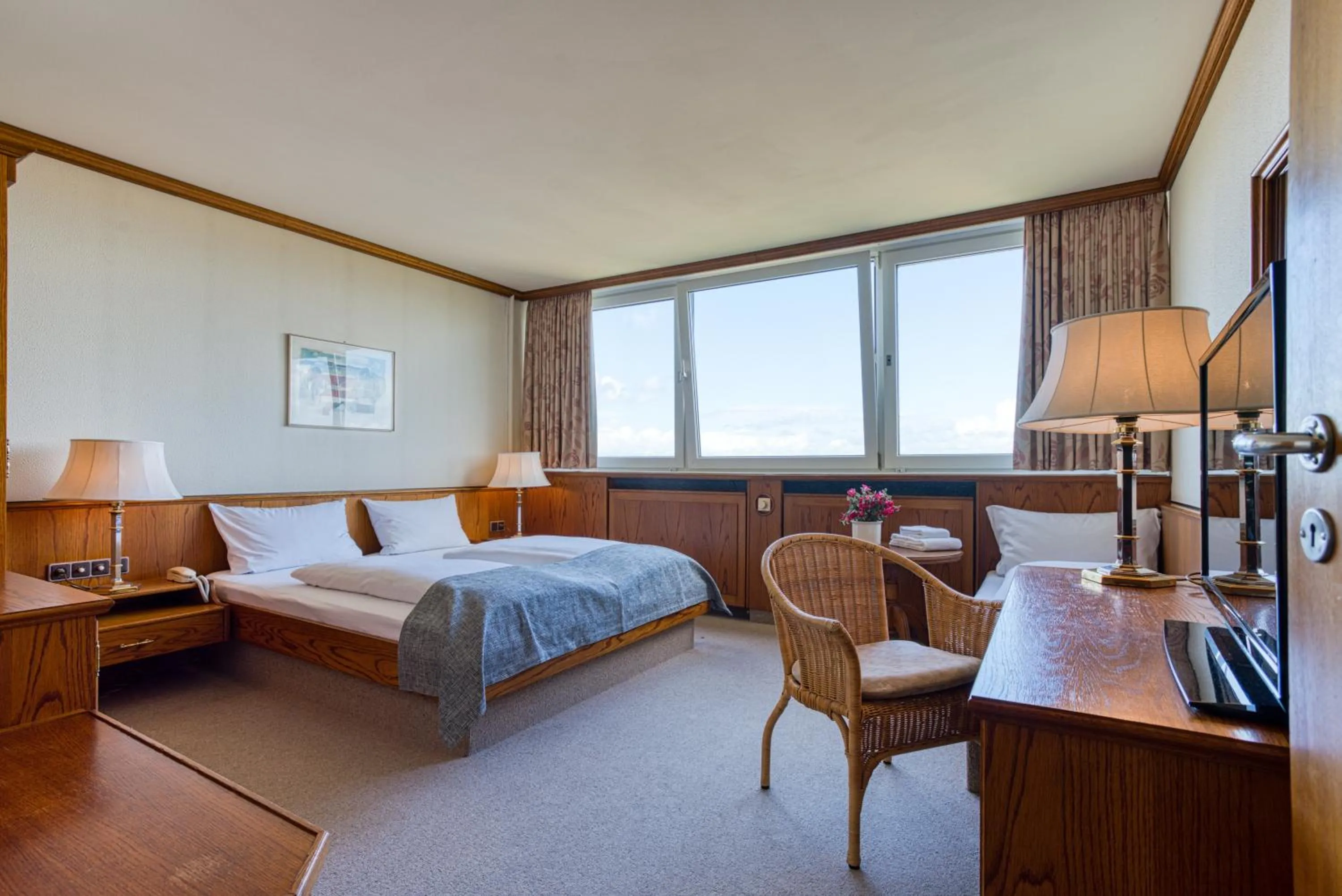 Photo of the whole room, Bed in FF&E Hotel Dania