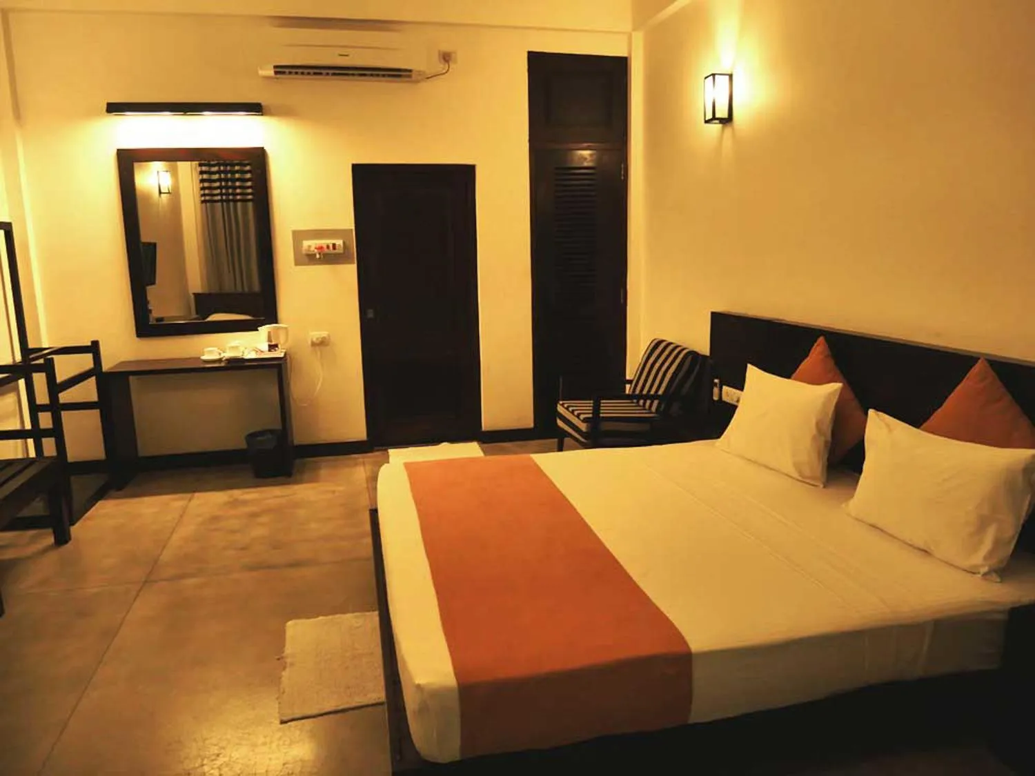 Bedroom, Bed in Lagoon Paradise Beach Resort