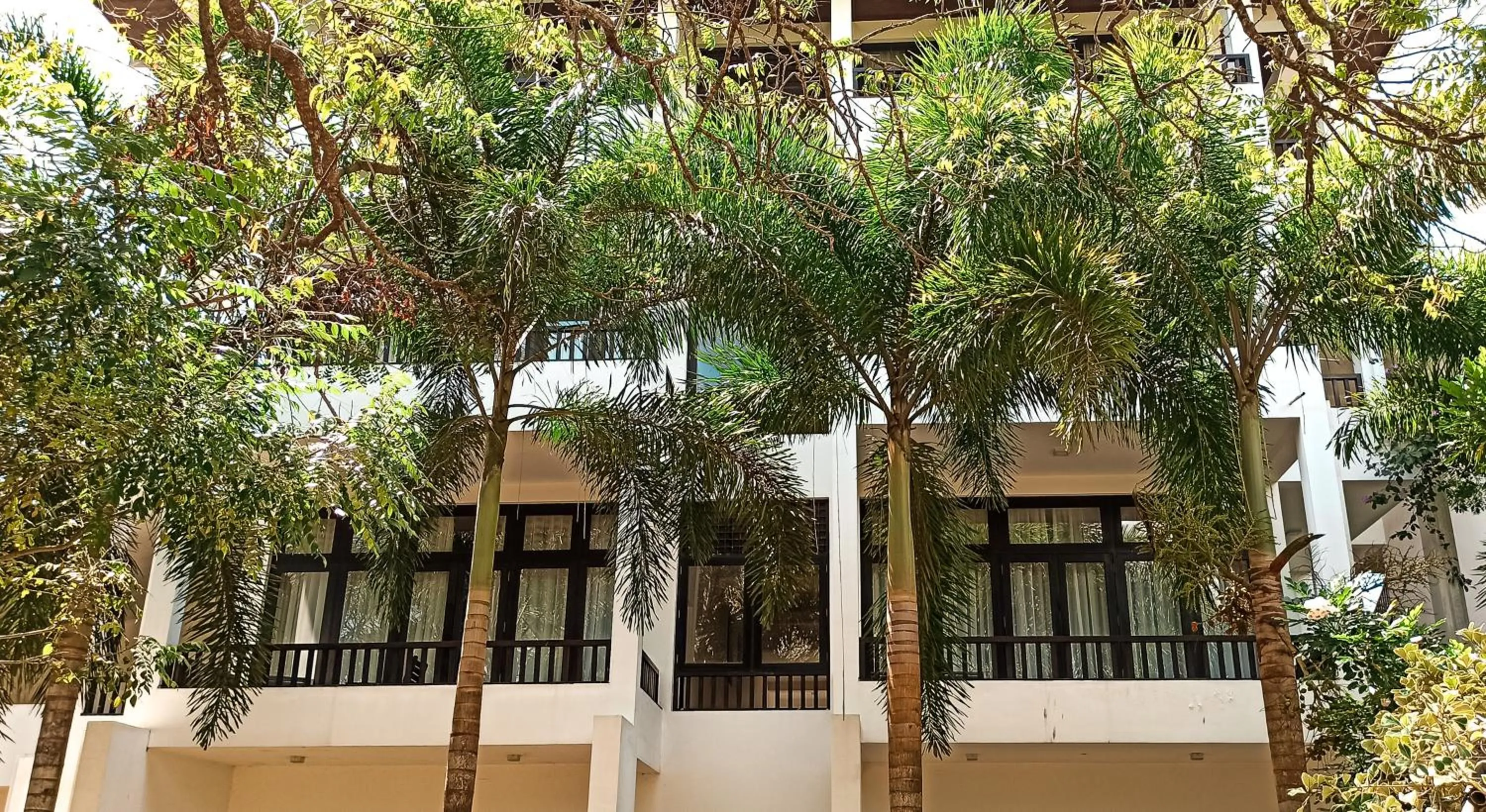 Property building in Lagoon Paradise Beach Resort