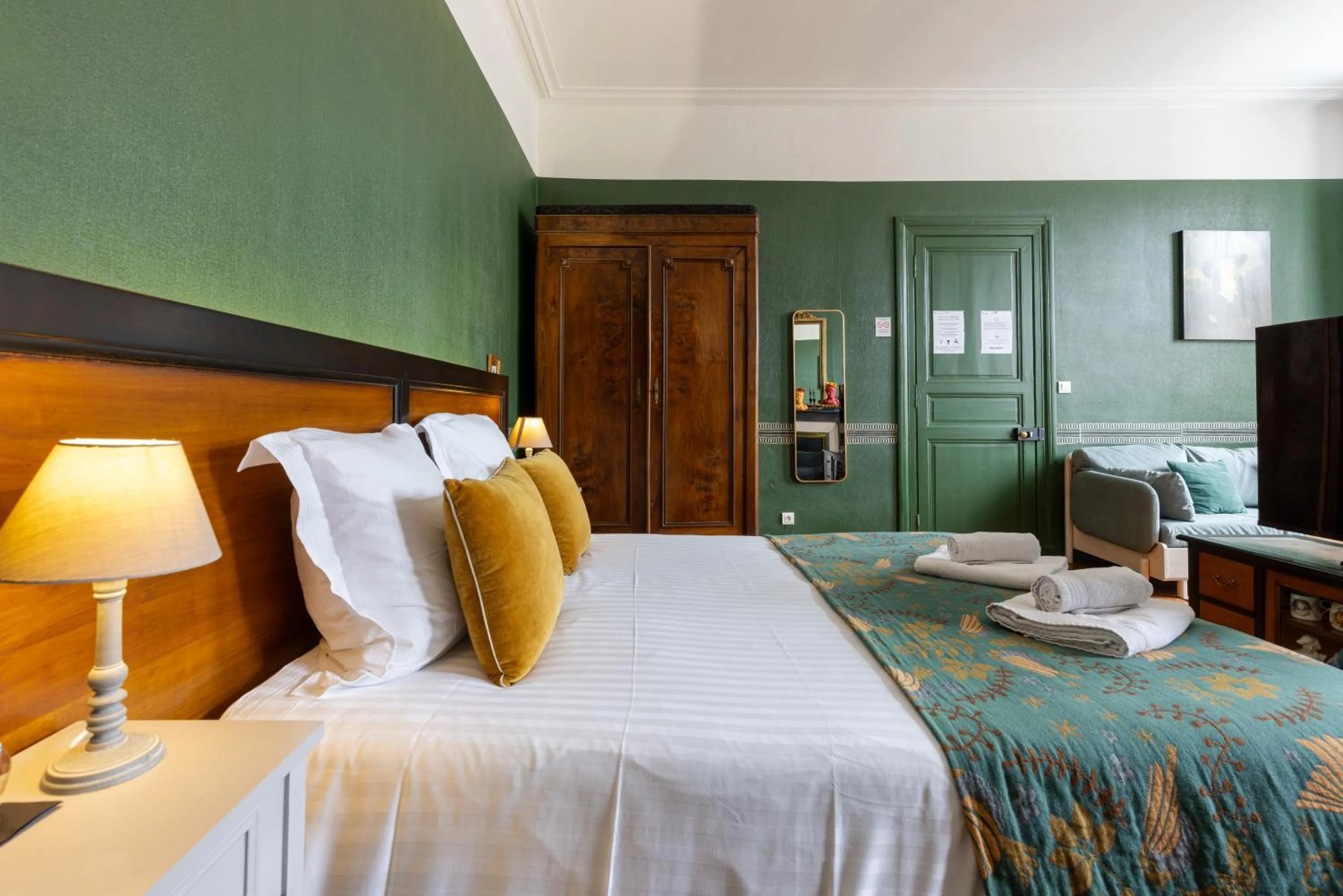 Bed in H de Surgères