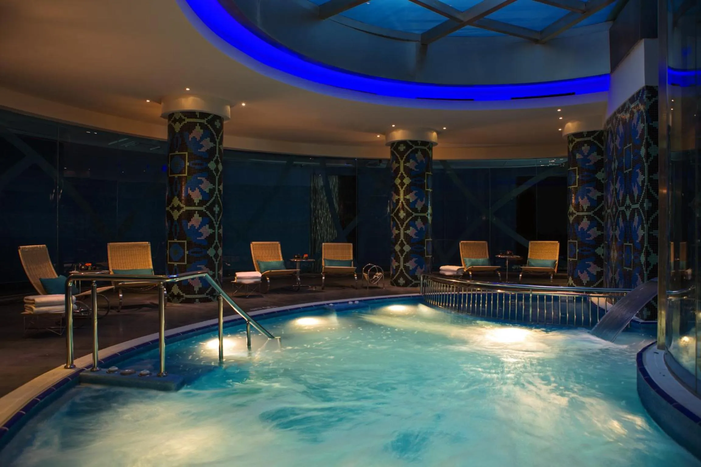 Hot Tub in Renaissance Izmir Hotel