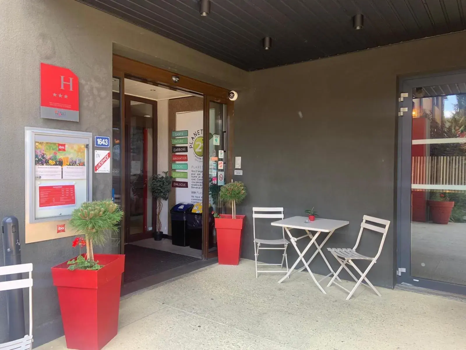 Facade/entrance in Ibis Sallanches Porte du MontBlanc Facade/entrance in Ibis Sallanches Porte du MontBlanc