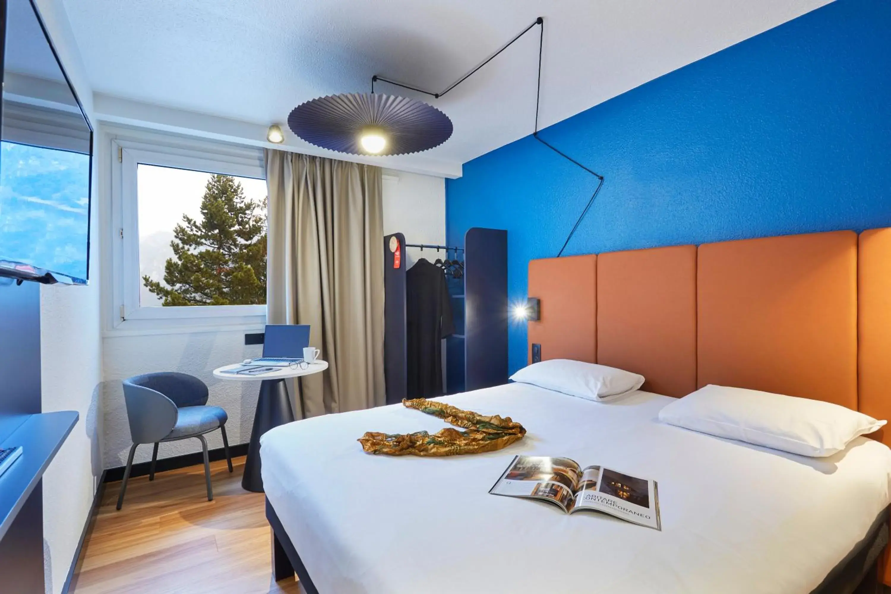 Bed in Ibis Sallanches Porte du MontBlanc Bed in Ibis Sallanches Porte du MontBlanc