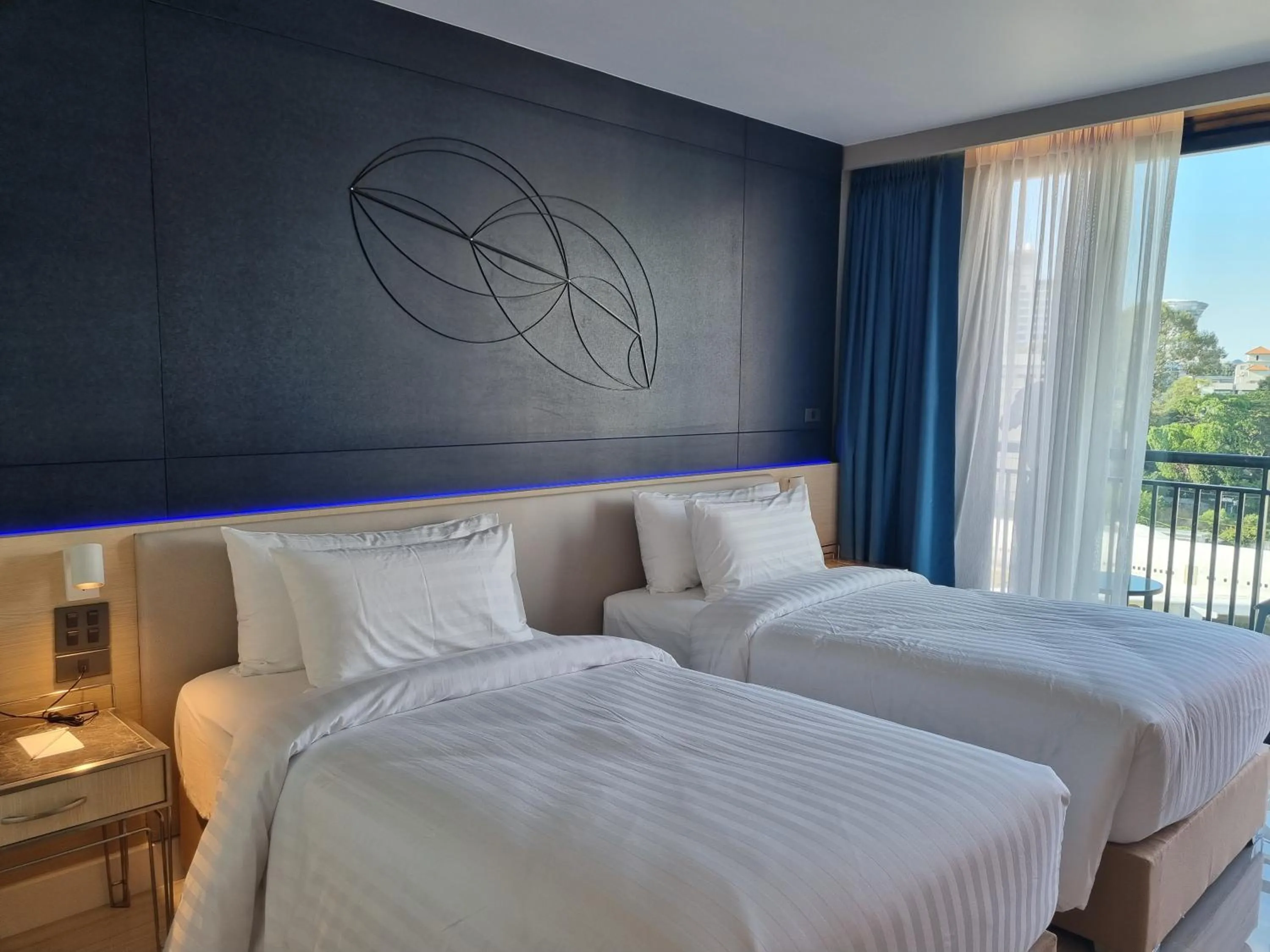 Decorative detail, Bed in Pattaya Discovery Beach Hotel - SHA Extra Plus