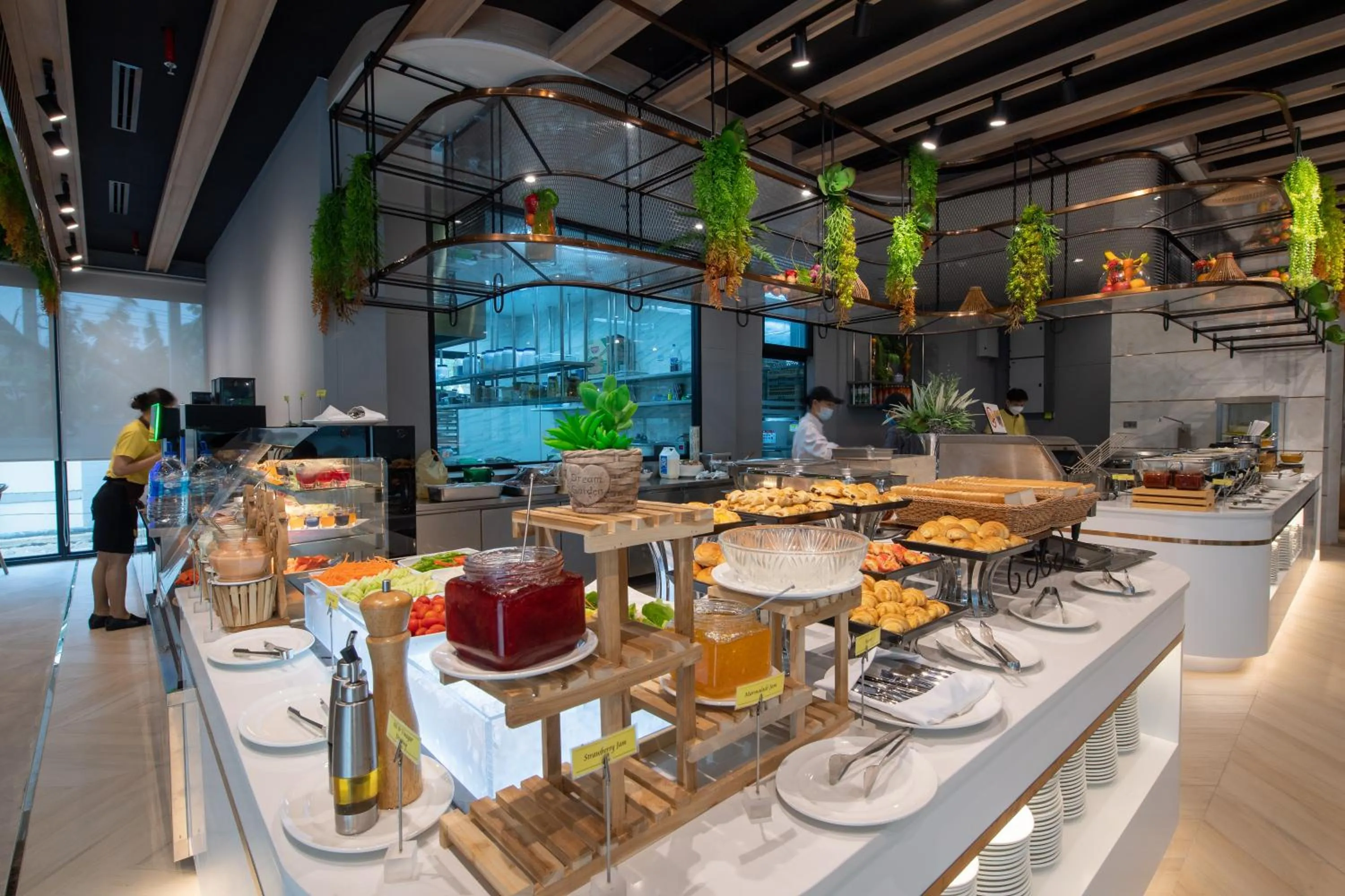 Breakfast in Pattaya Discovery Beach Hotel - SHA Extra Plus