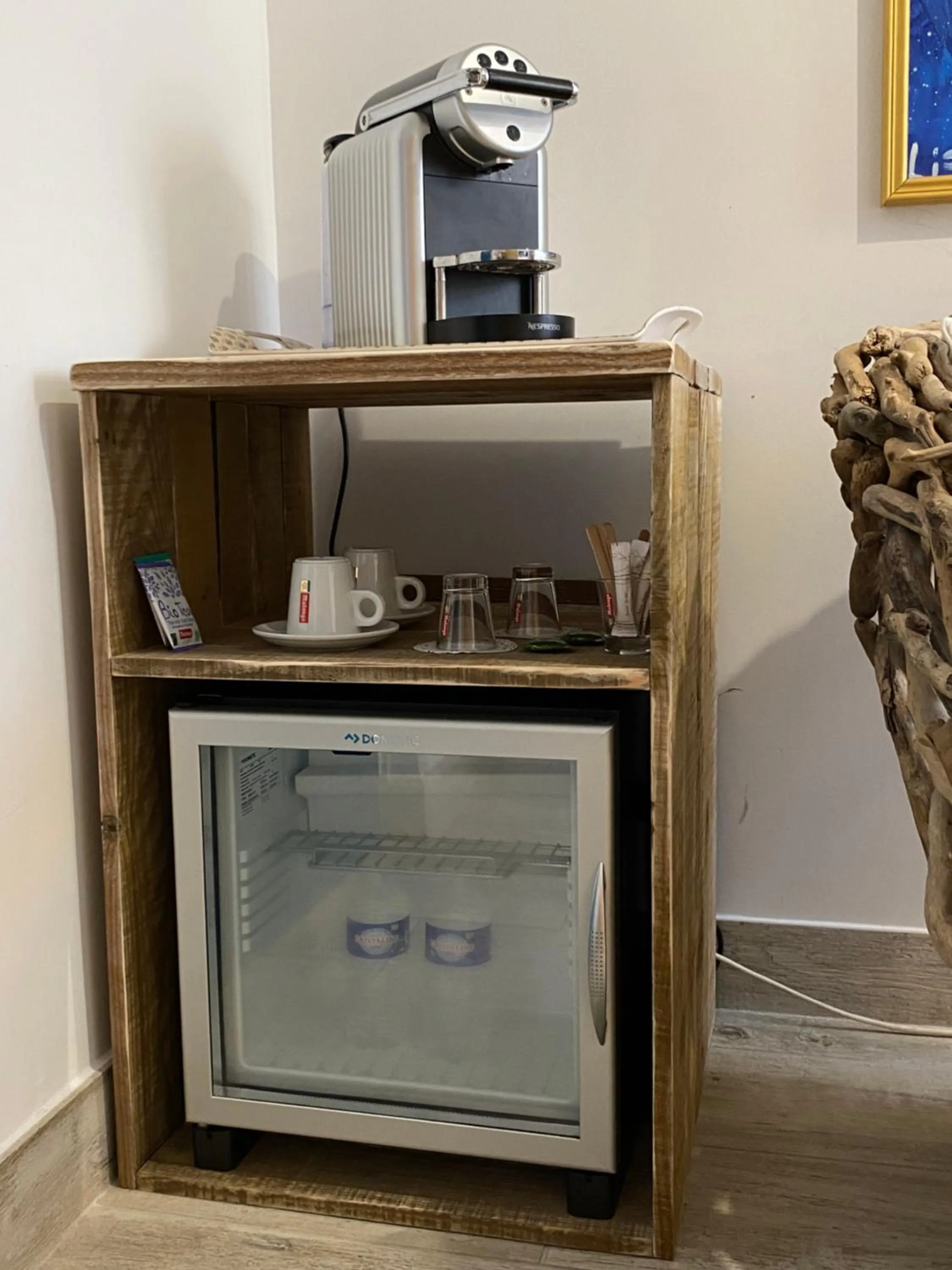 Coffee/tea facilities in Hôtel Le Neptune en Camargue