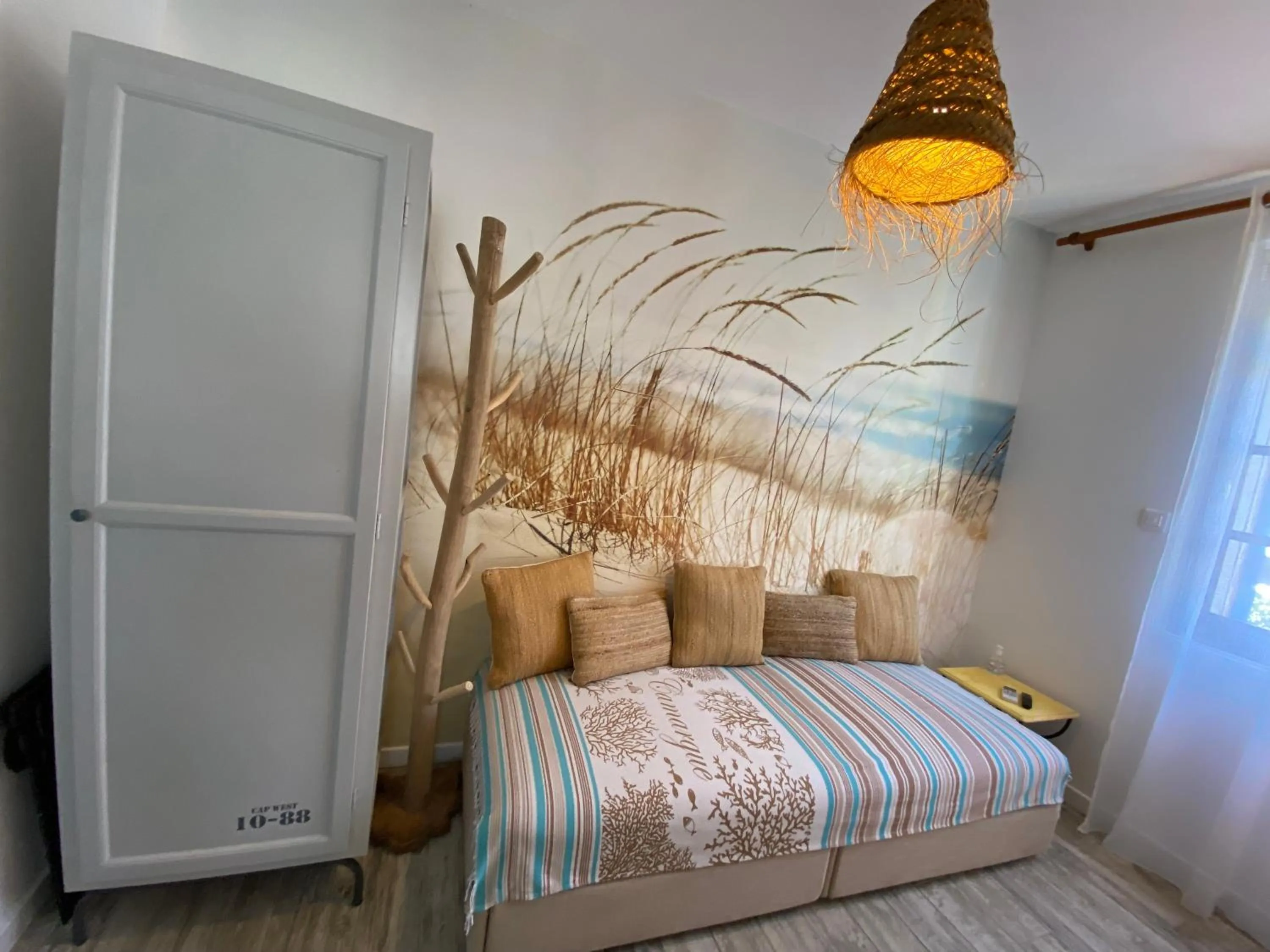 Bed in Hôtel Le Neptune en Camargue