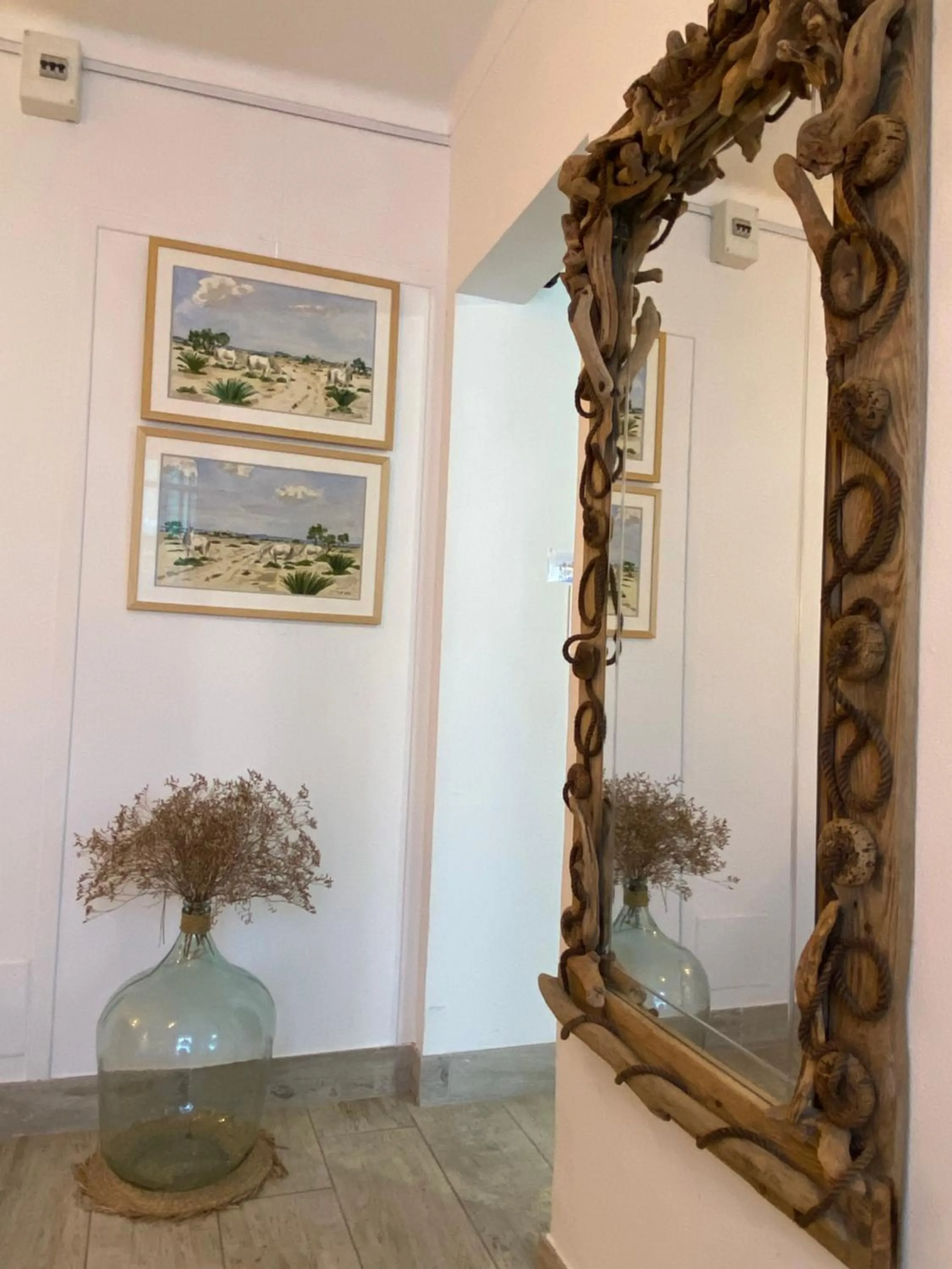 Decorative detail in Hôtel Le Neptune en Camargue