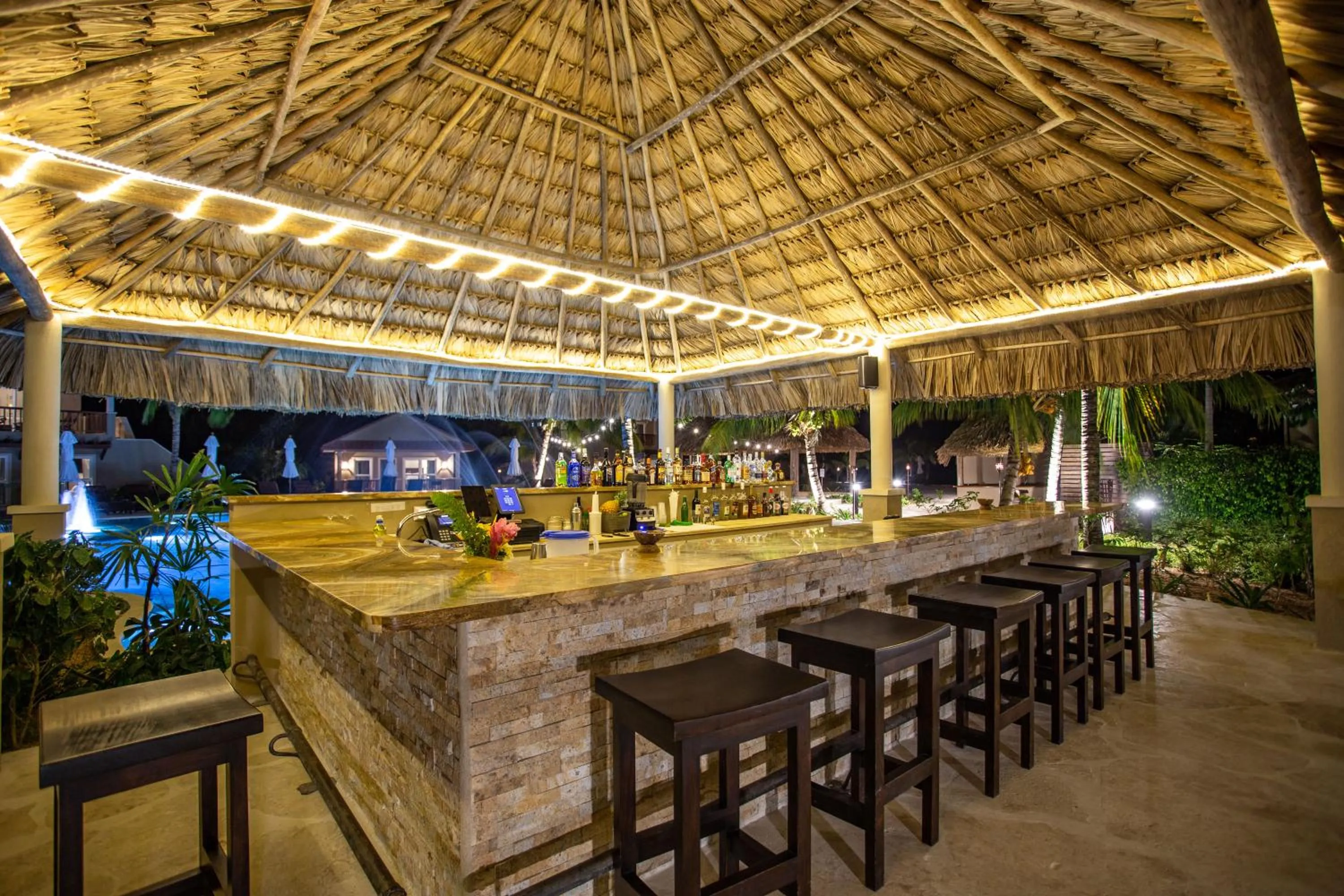 Lounge or bar in Sirenian Bay Resort -Villas & All Inclusive Bungalows