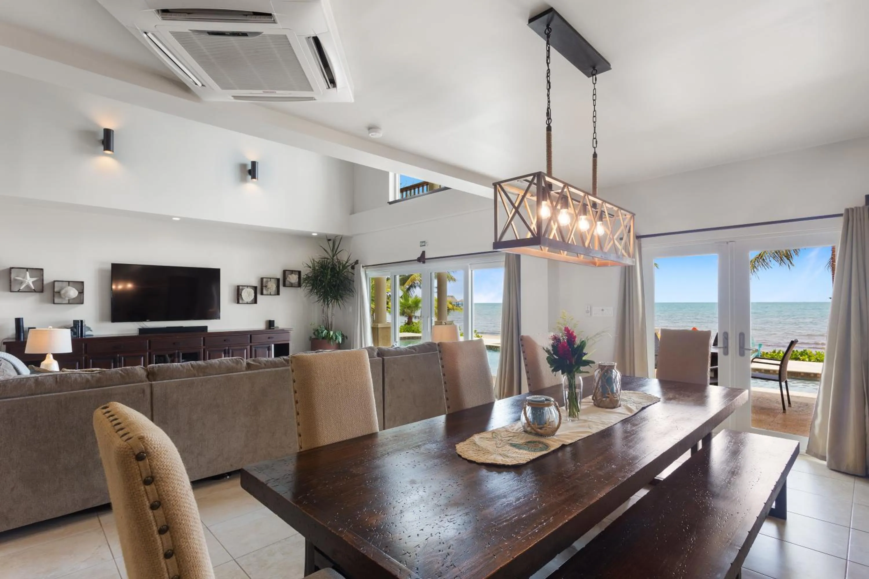 Dining area in Sirenian Bay Resort -Villas & All Inclusive Bungalows
