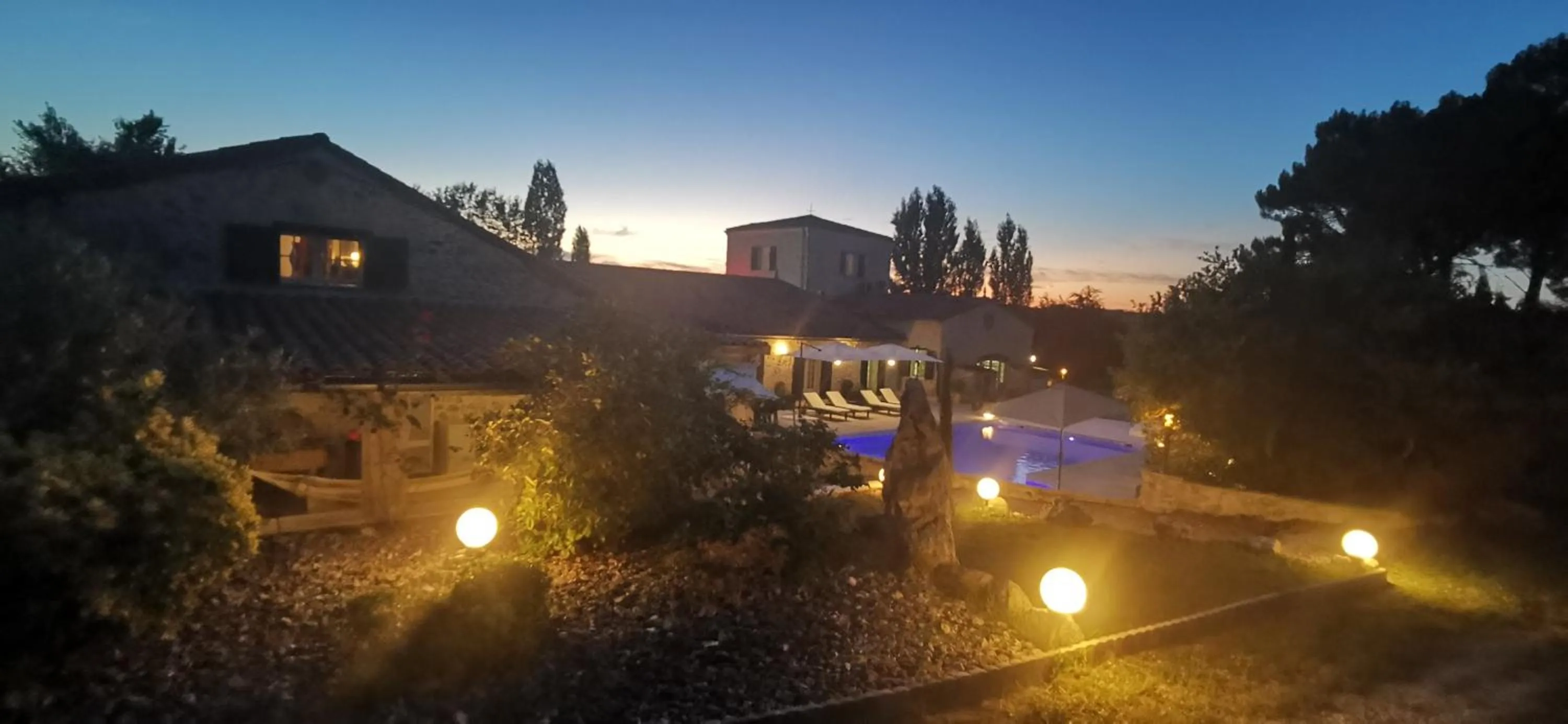 Property building in Chambres d'Hôtes Domaine de Beunes