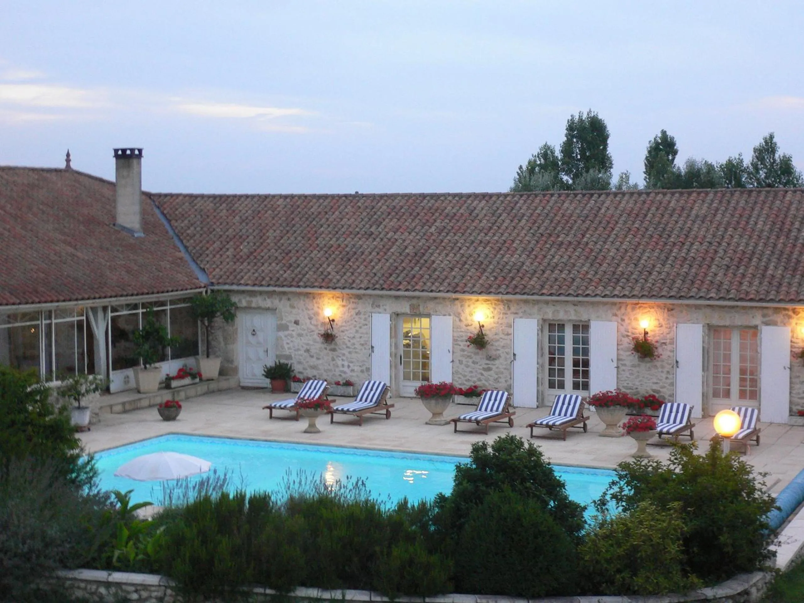 Balcony/Terrace in Chambres d'Hôtes Domaine de Beunes