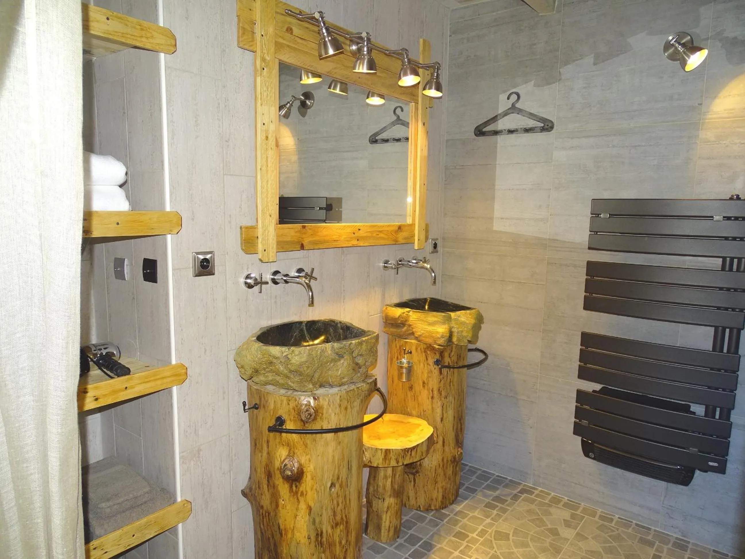 Bathroom in Chambres d'Hôtes Domaine de Beunes