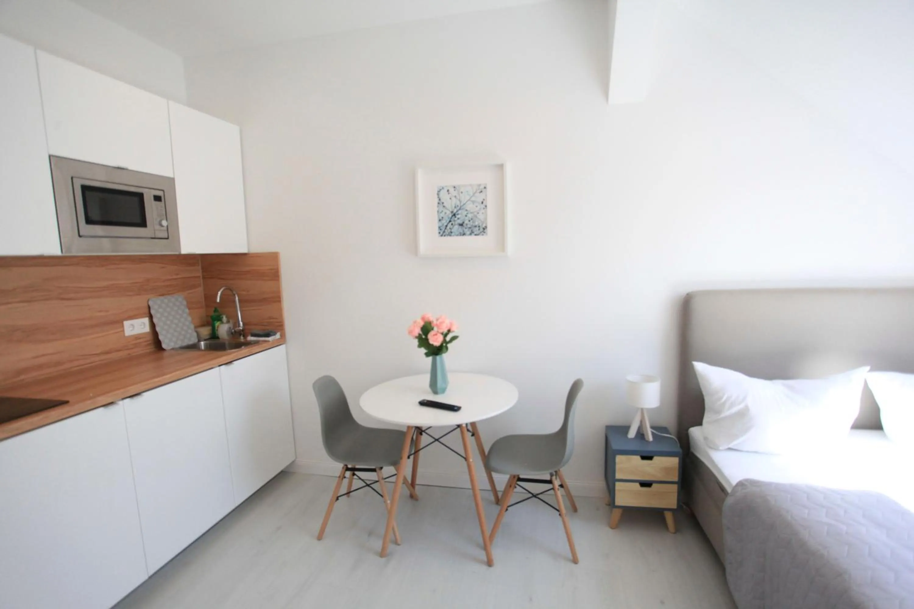 Coffee/tea facilities, Bed in Zollikof Aparts - Sauna & Studioapartments