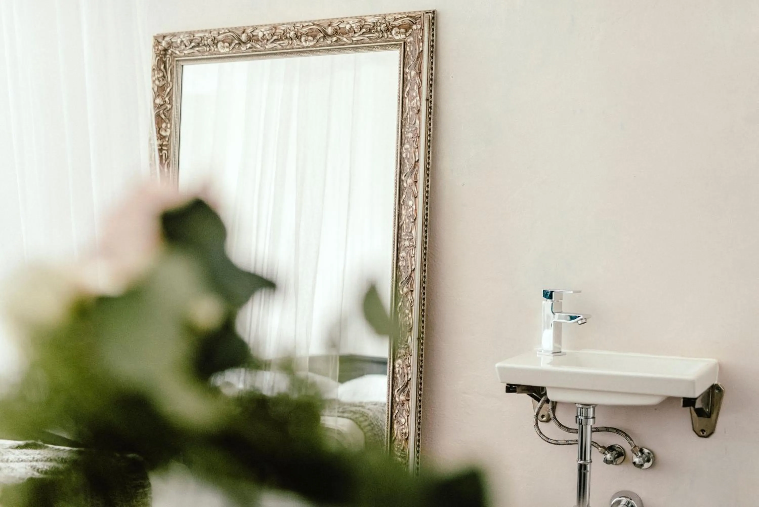 Decorative detail in Wake Up Wellness Hostel