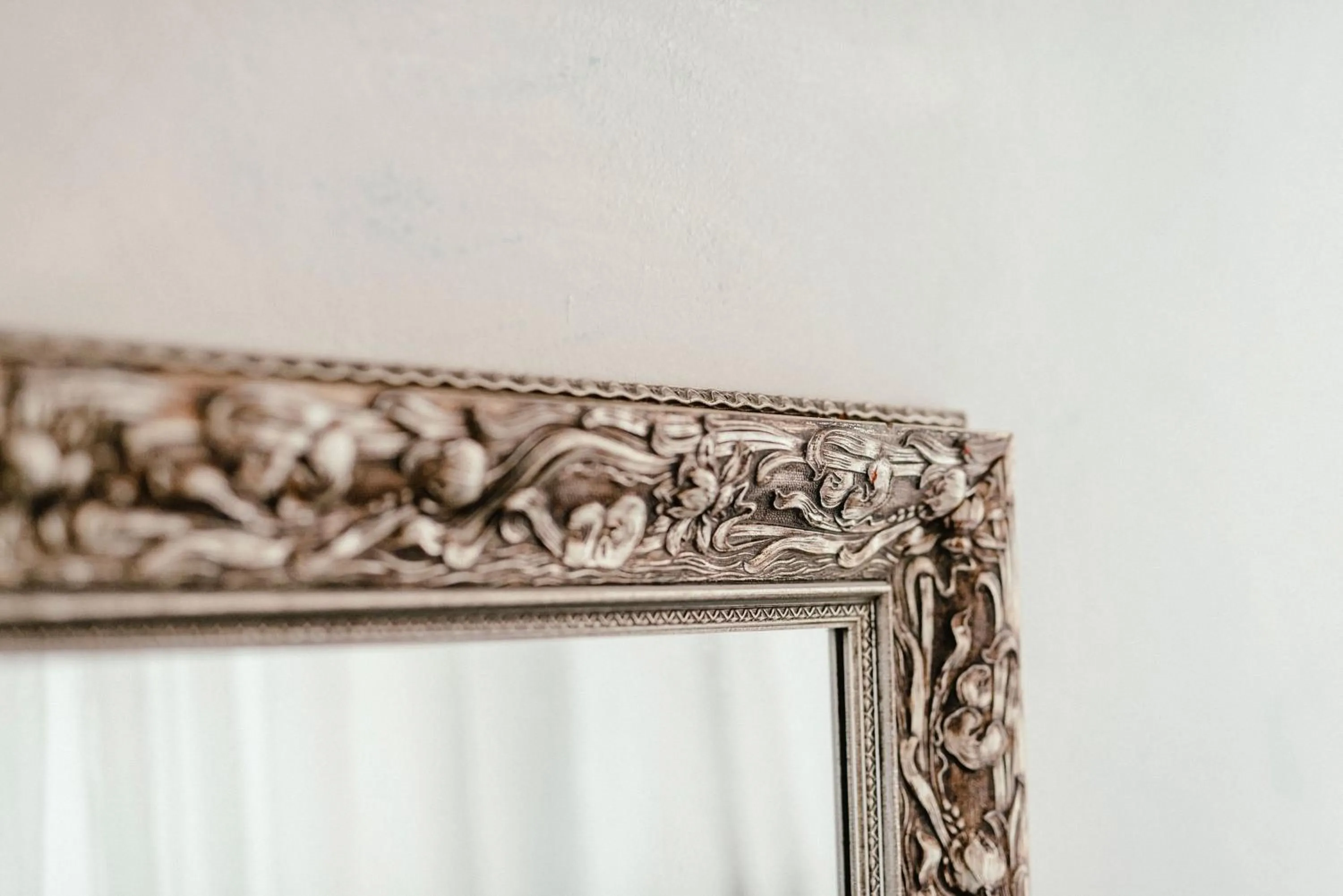 Decorative detail in Wake Up Wellness Hostel