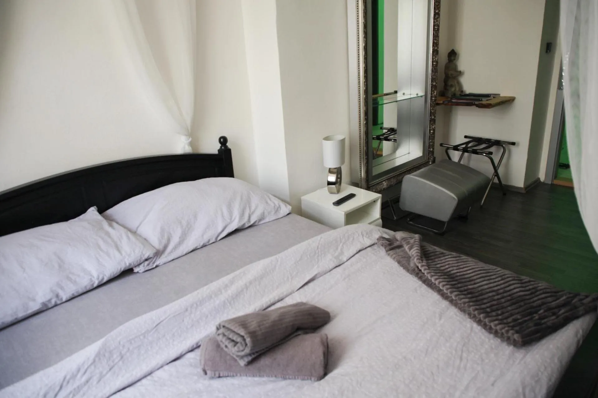 Bedroom, Bed in Wake Up Wellness Hostel