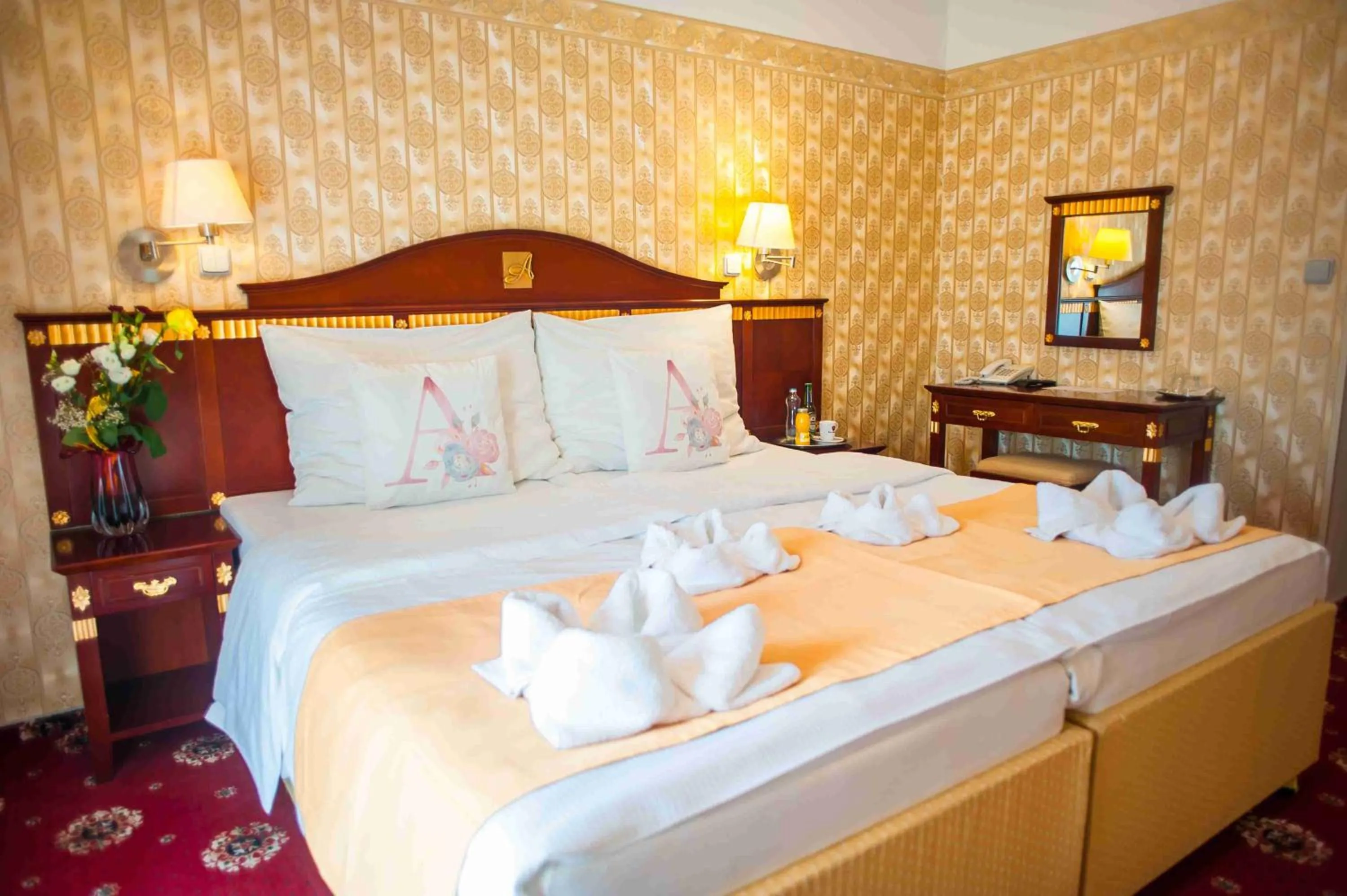 Photo of the whole room, Bed in Hotel Tommy Wellness & Spa