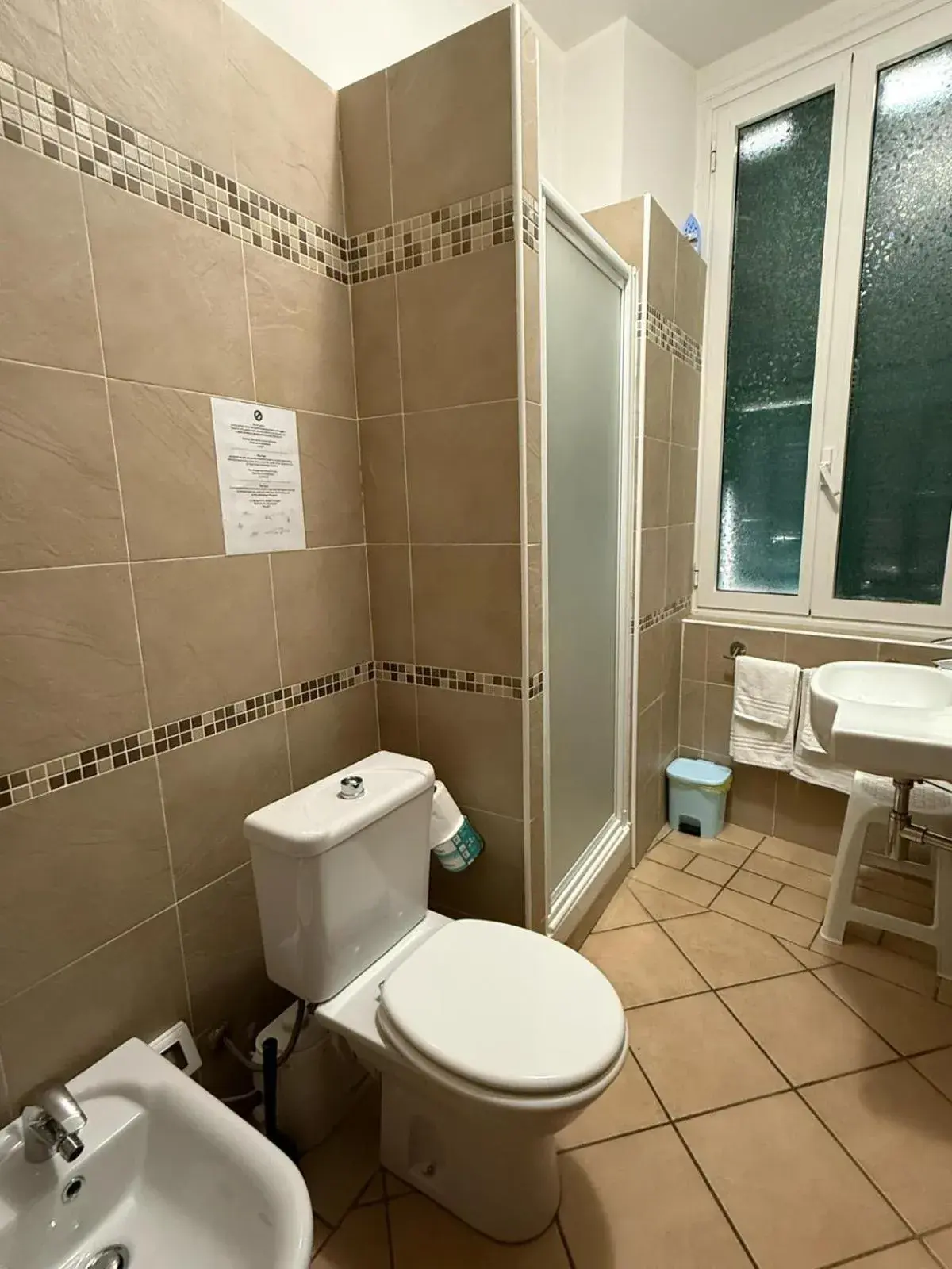 Shower in Sakura Inn Sanremo Shower in Sakura Inn Sanremo