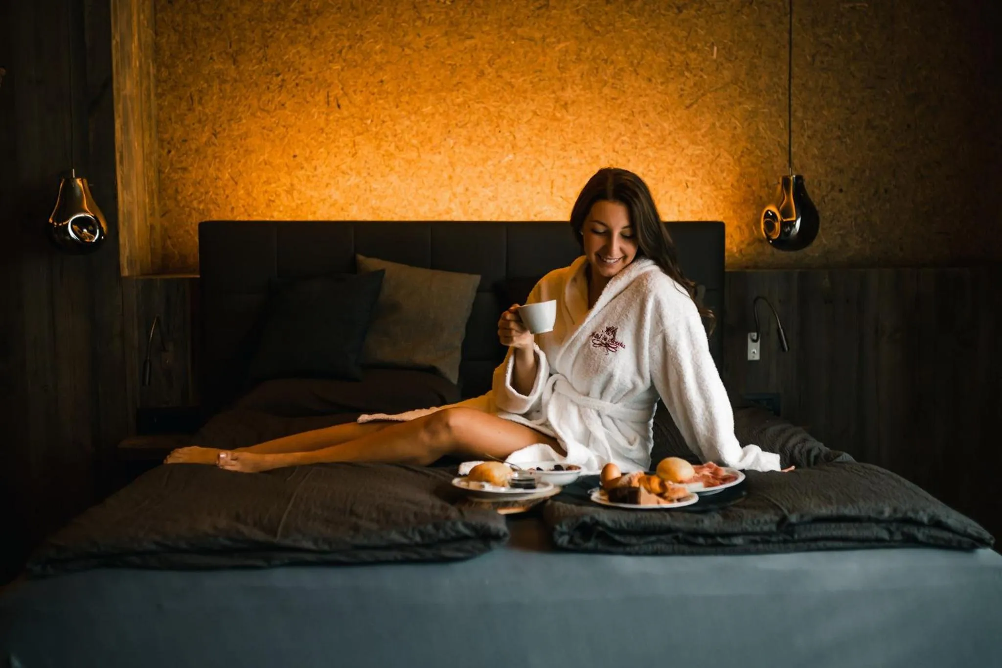 Breakfast, Bed in La Roccia Wellness Hotel