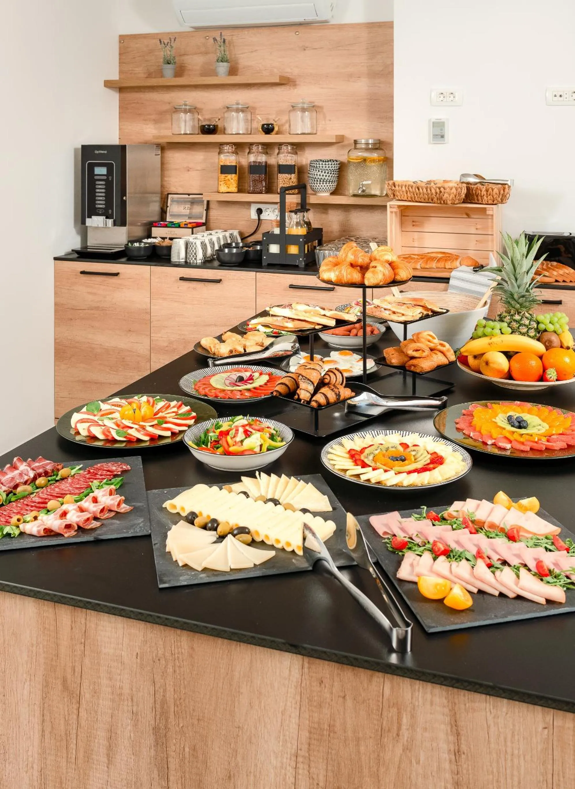 Buffet breakfast in Skaline Luxury rooms Split