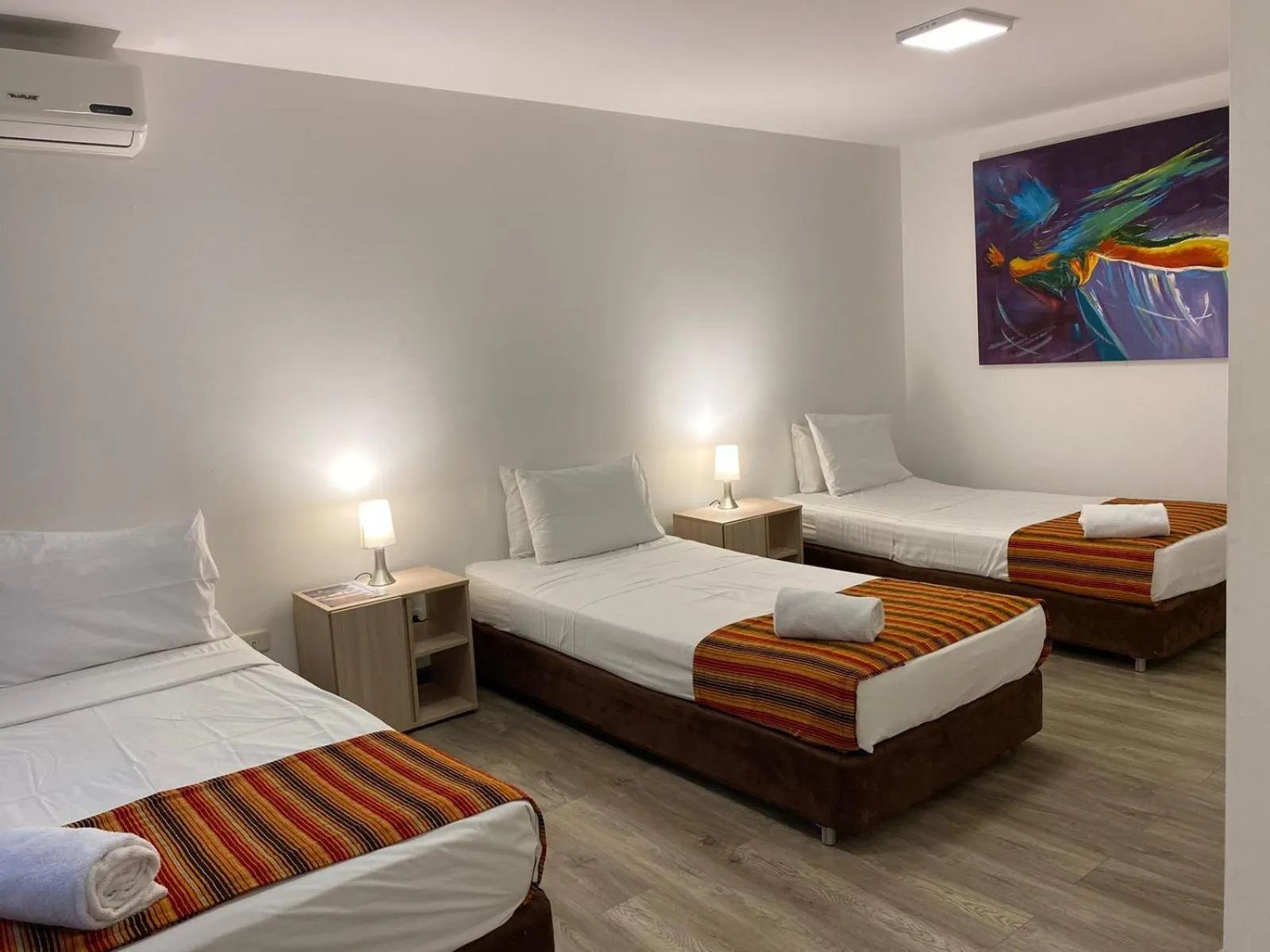 Bed in TAMA Hotel Granada Real Cali