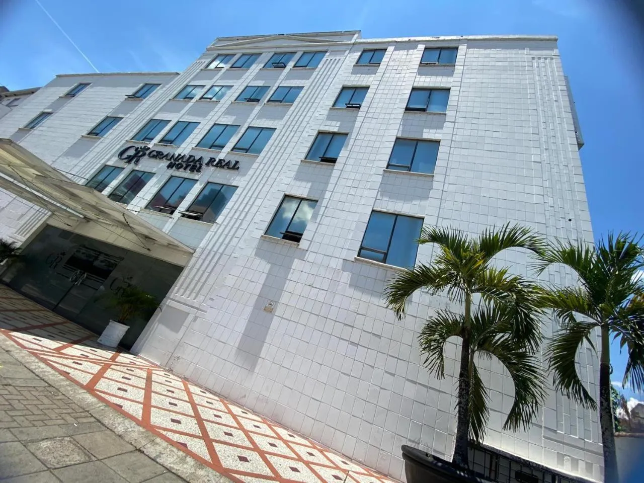 TAMA Hotel Granada Real Cali