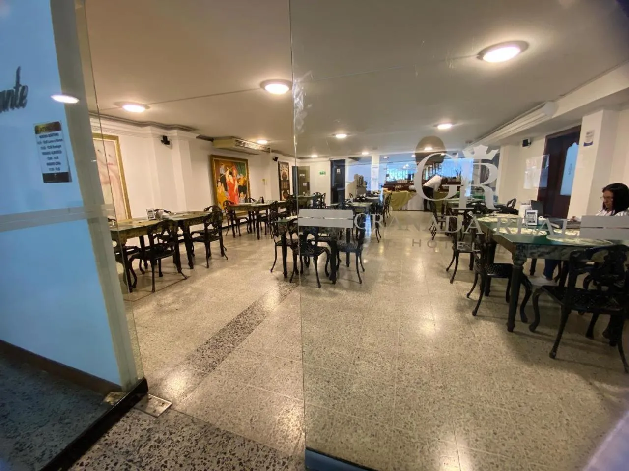 TAMA Hotel Granada Real Cali