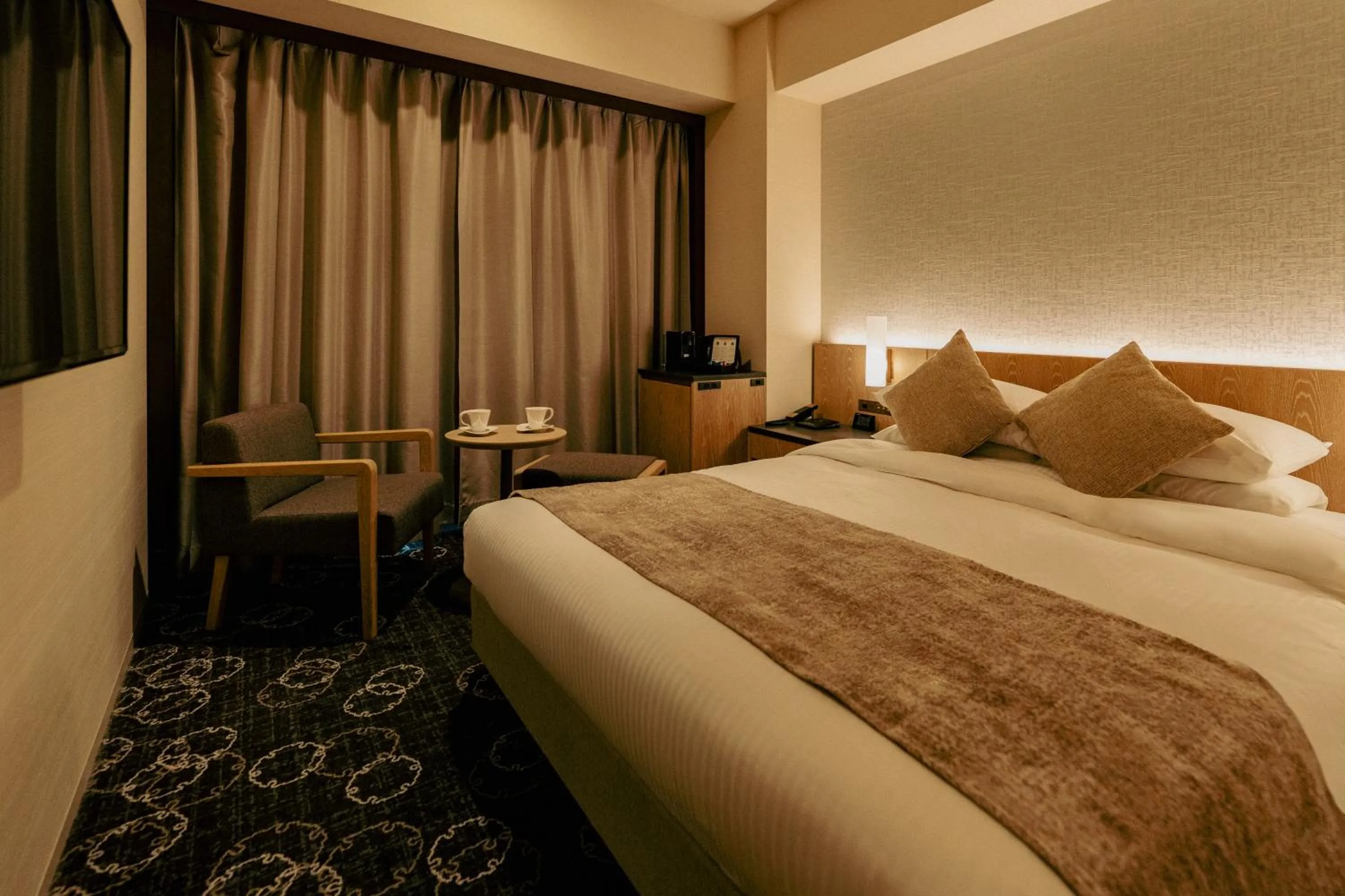 Photo of the whole room, Bed in Hotel JAL City Sapporo Nakajima Park