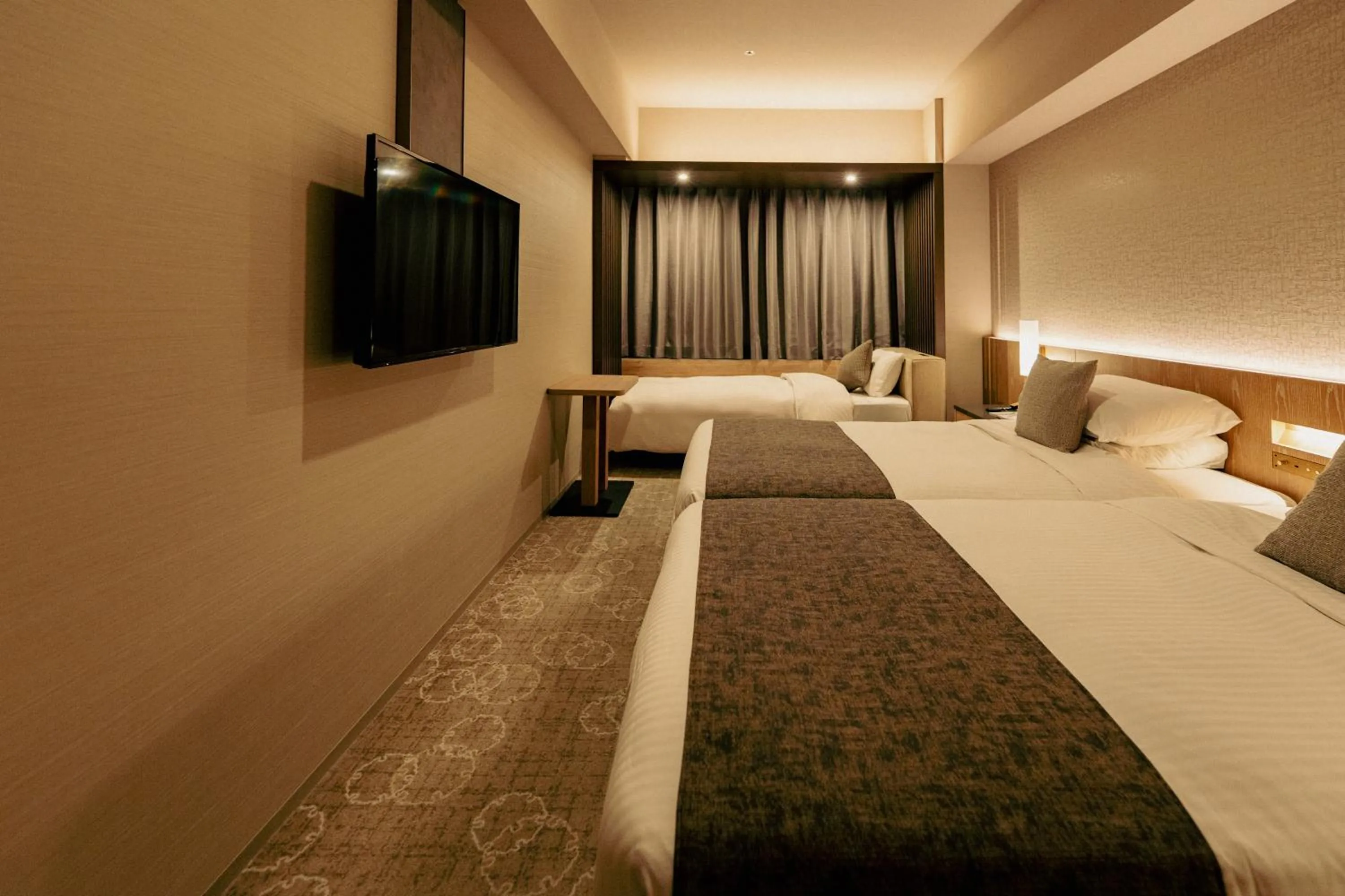 Photo of the whole room, Bed in Hotel JAL City Sapporo Nakajima Park