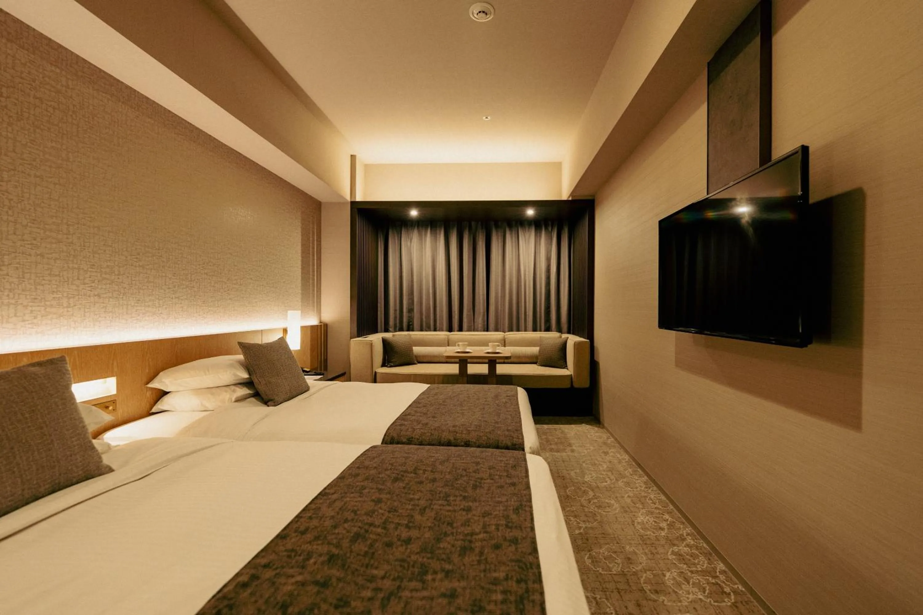 Photo of the whole room, Bed in Hotel JAL City Sapporo Nakajima Park