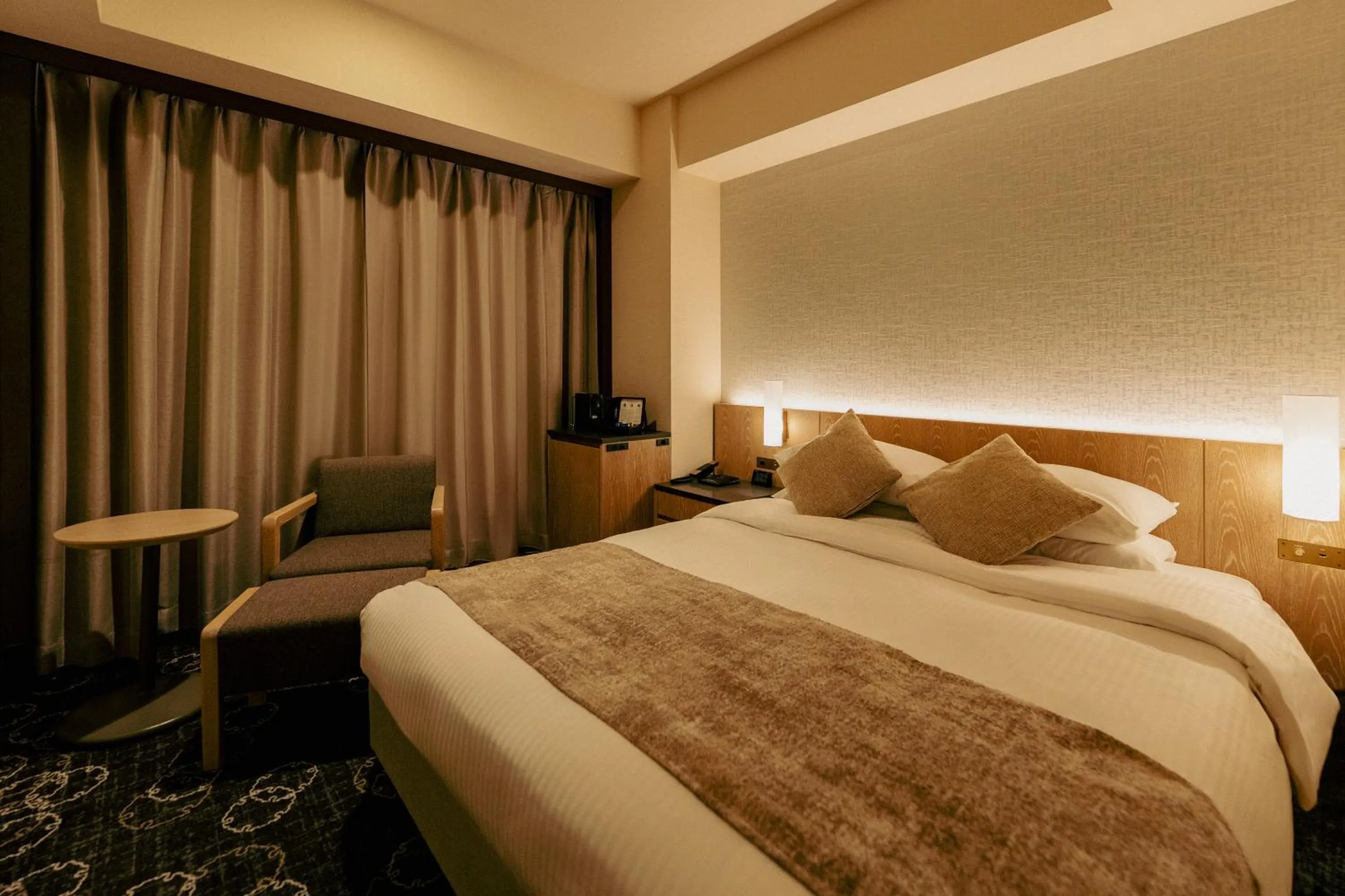 Photo of the whole room, Bed in Hotel JAL City Sapporo Nakajima Park