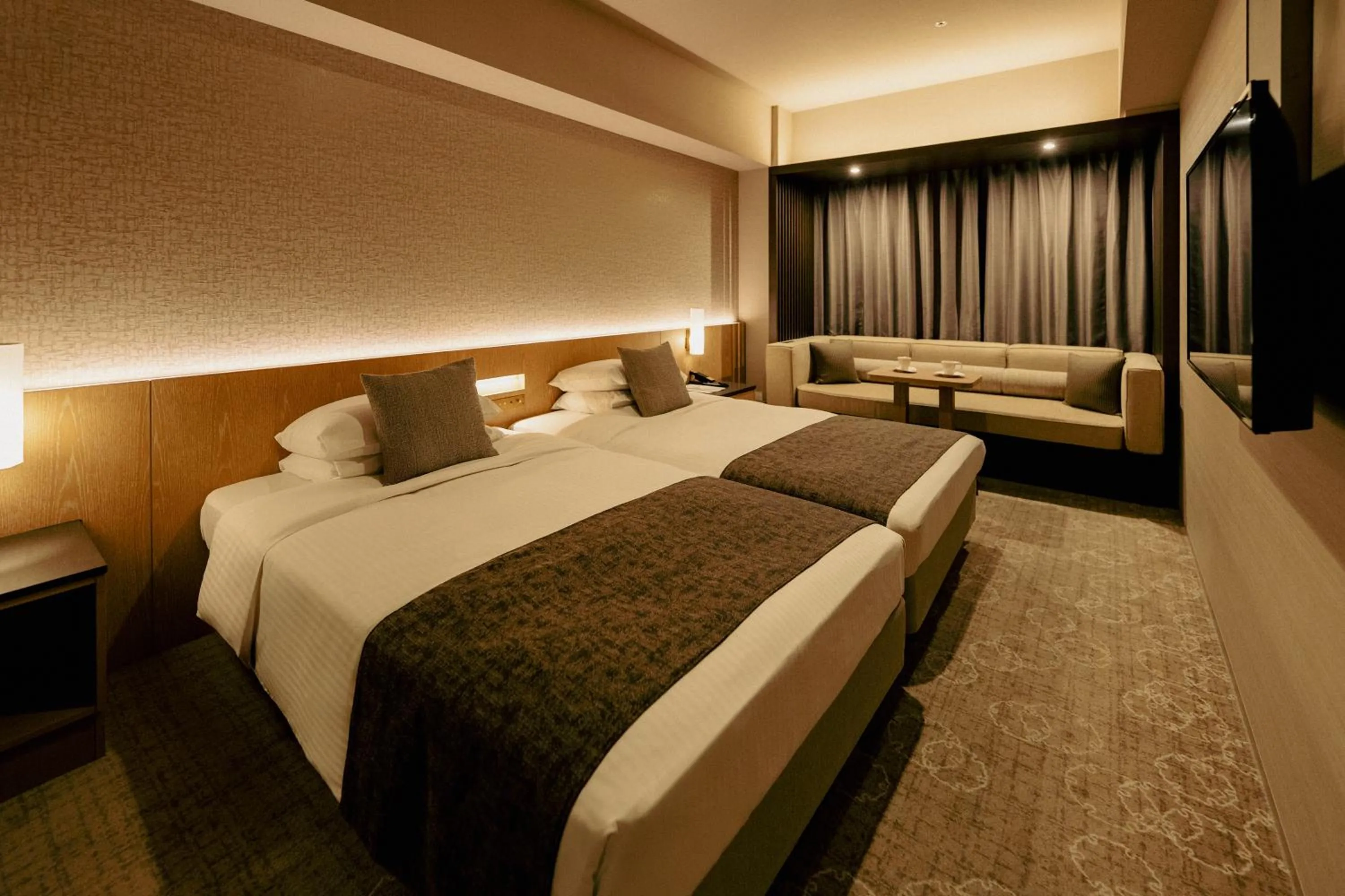 Photo of the whole room, Bed in Hotel JAL City Sapporo Nakajima Park