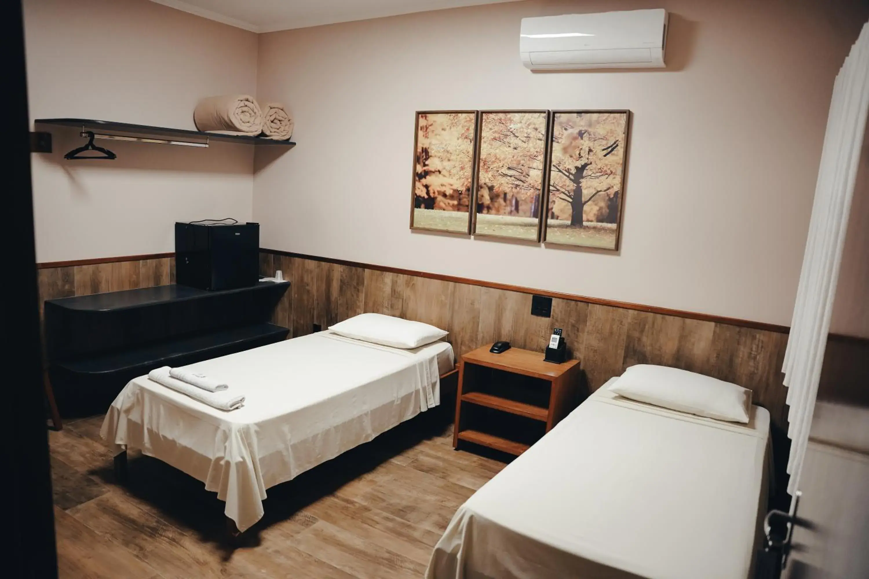 Standard Twin Room - single occupancy in Candeias Hotel Standard Twin Room - single occupancy in Candeias Hotel