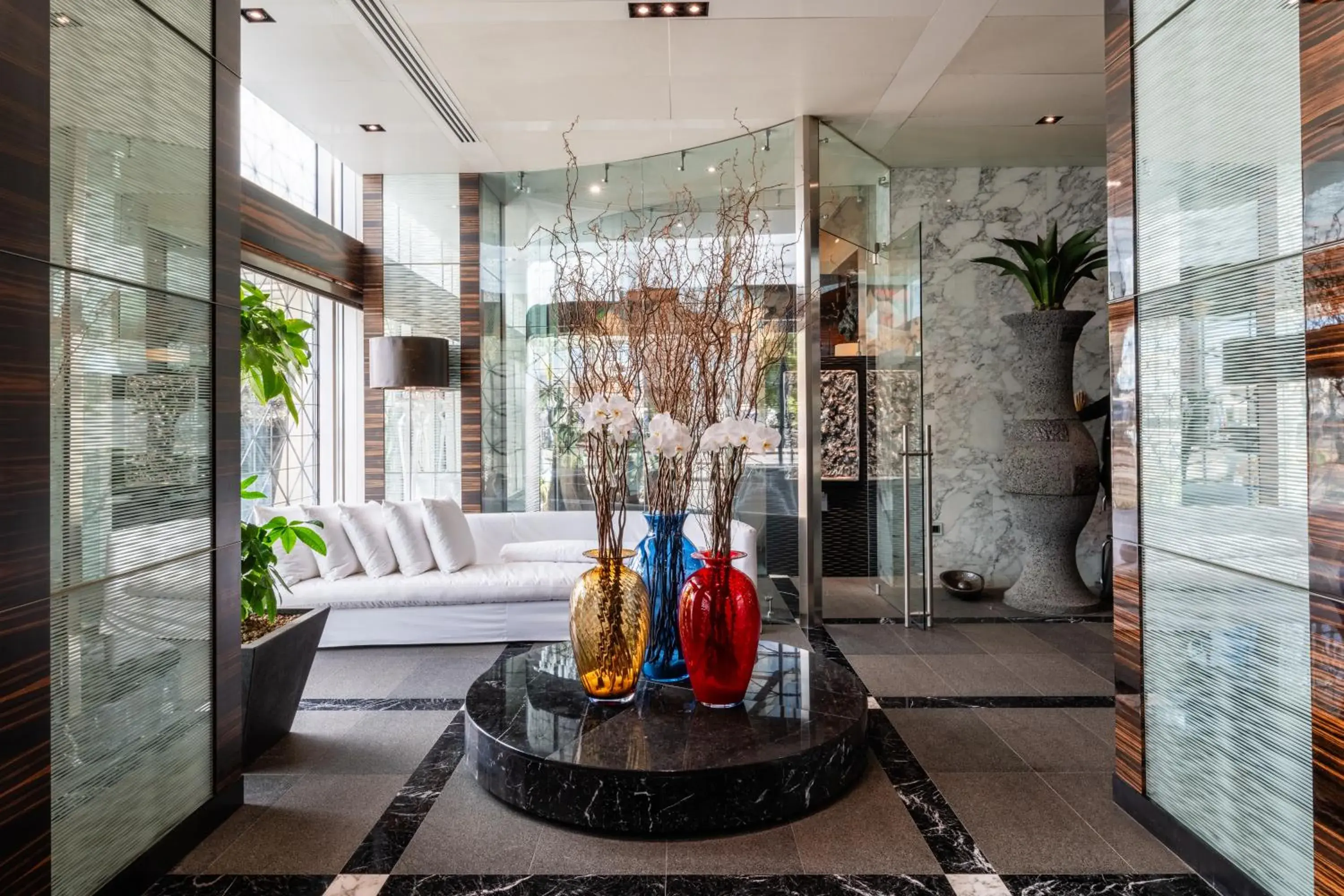 Lobby or reception, Bed in ROMEO Napoli Lobby or reception, Bed in ROMEO Napoli