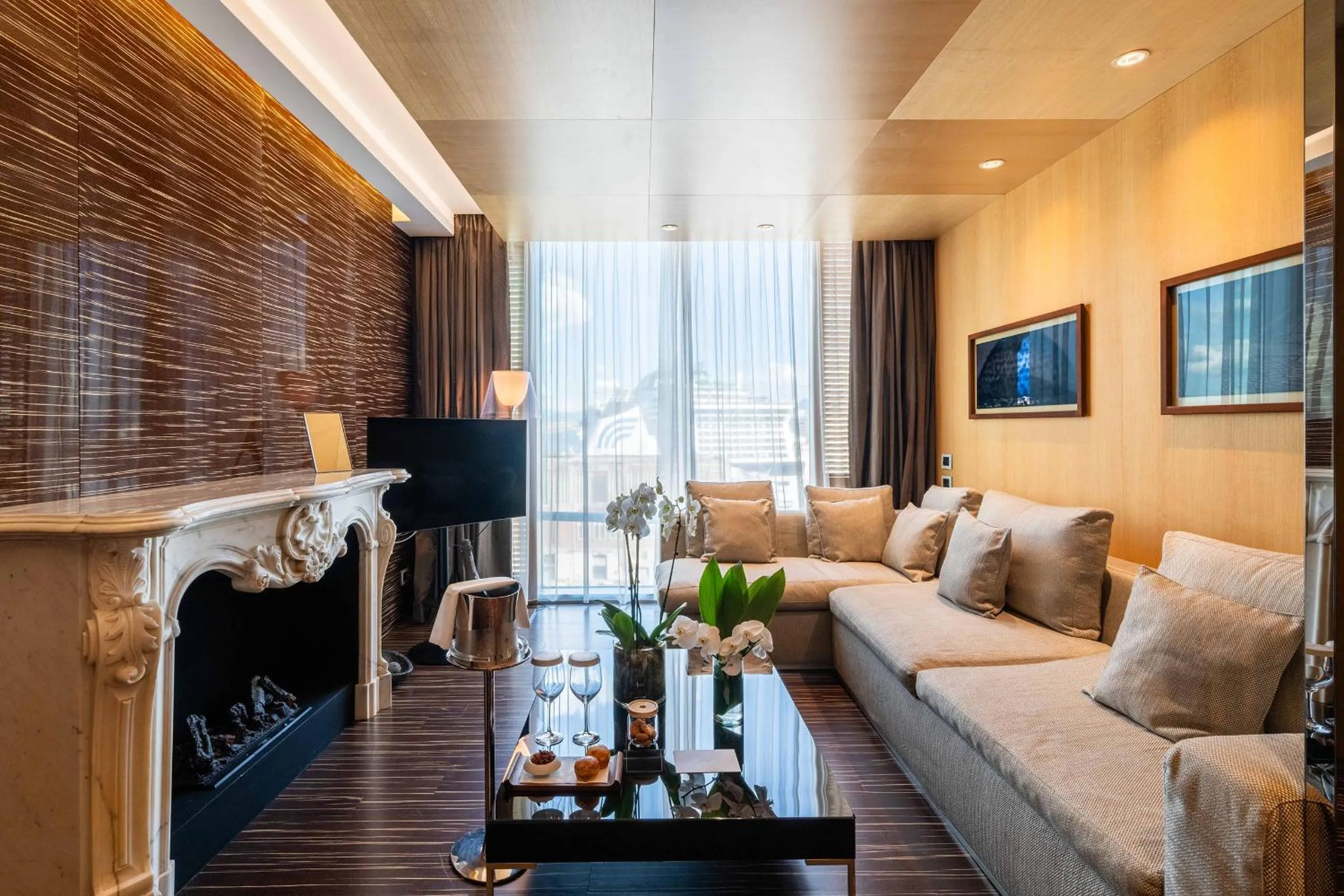 Living room in ROMEO Napoli