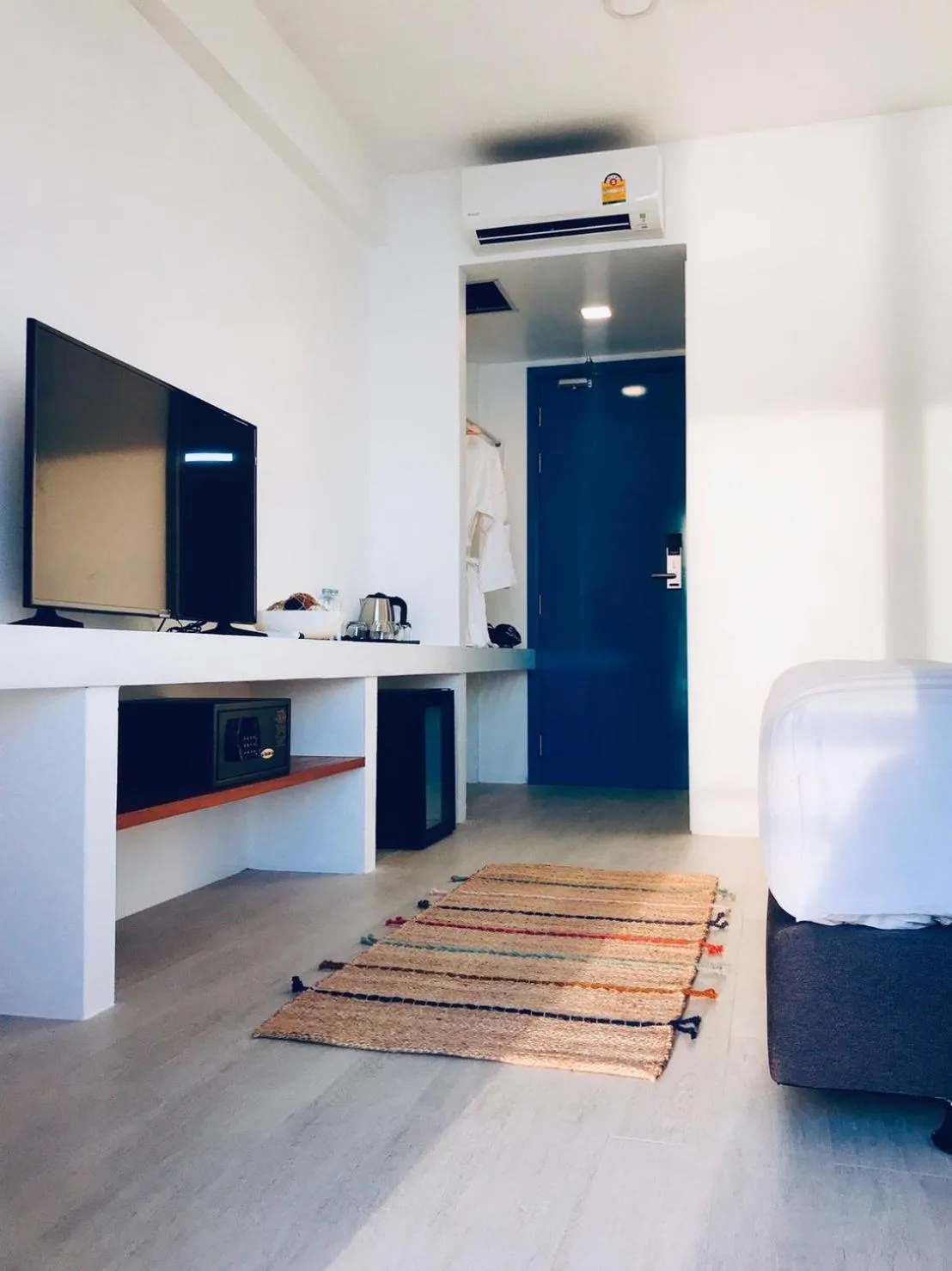 TV and multimedia in Blue Tao Beach Hotel - SHA Plus