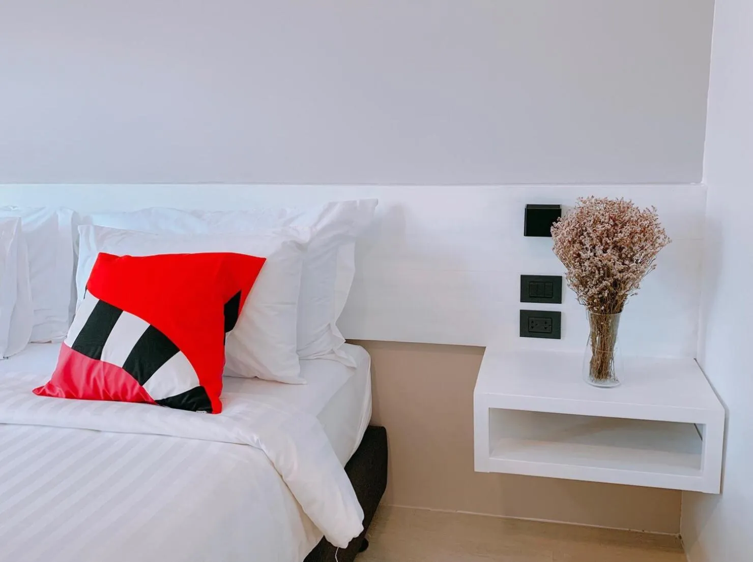 Bedroom, Bed in Blue Tao Beach Hotel - SHA Plus