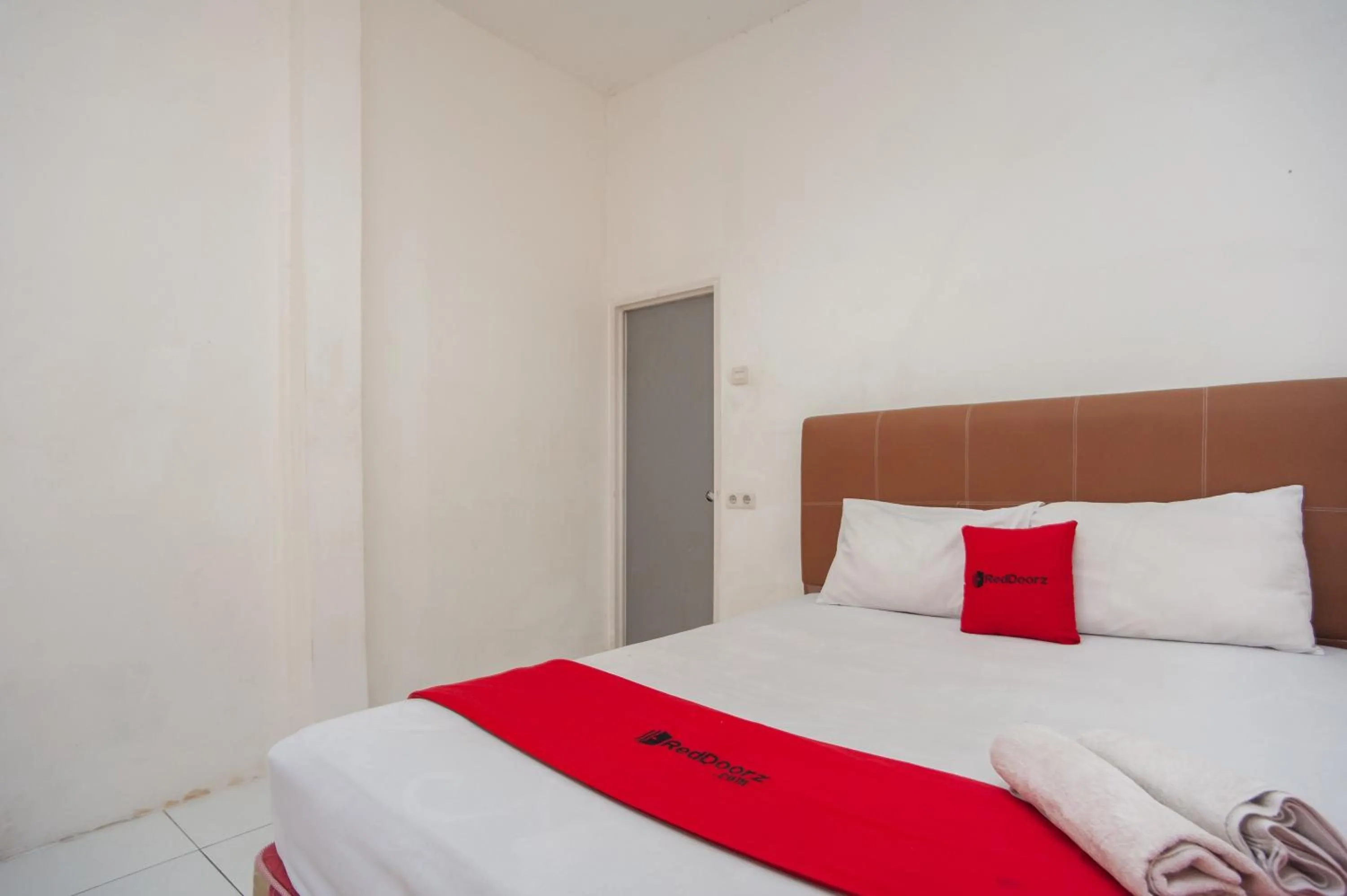Bed in RedDoorz near Jalan Jenderal Sudirman Palembang