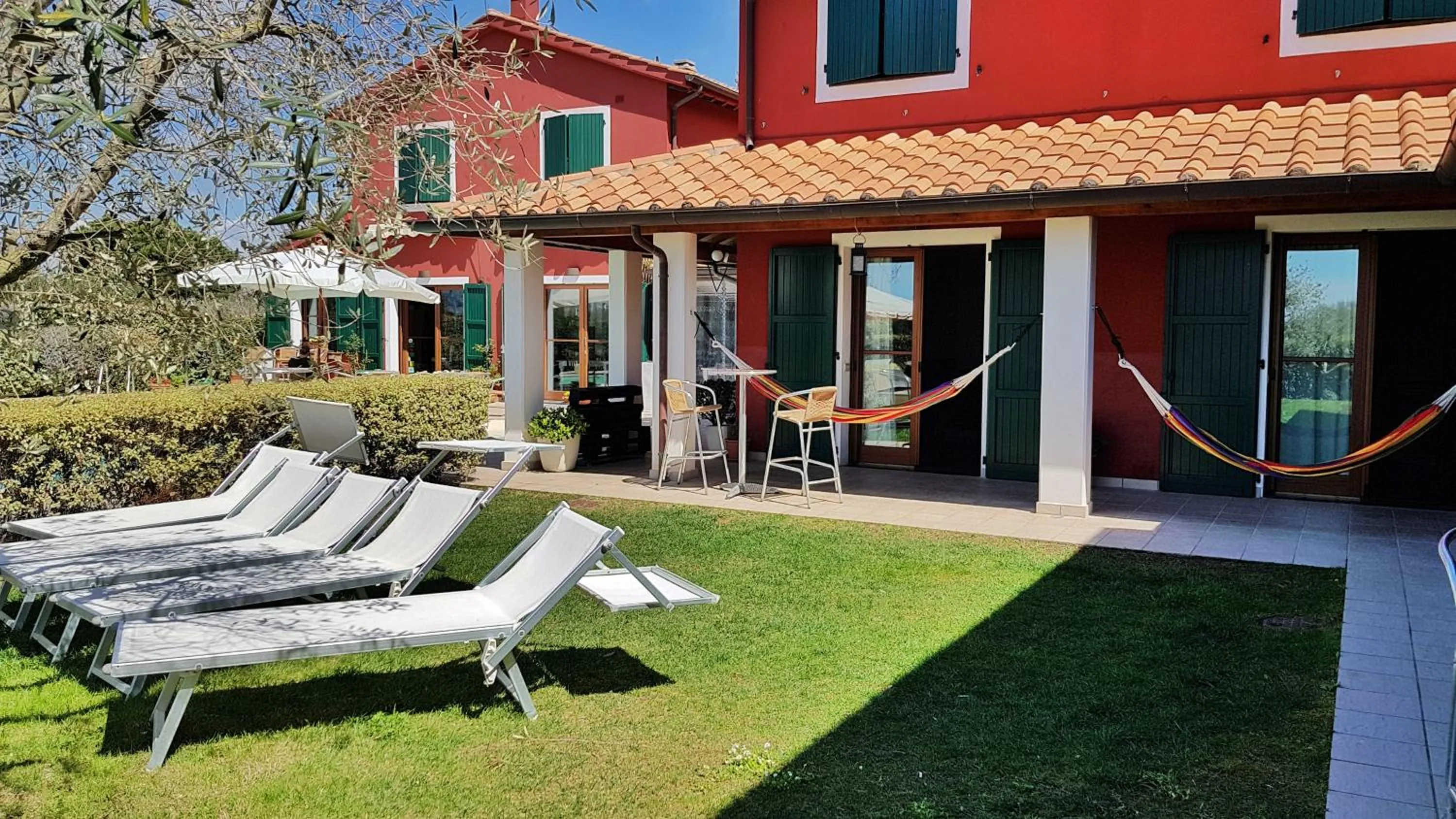 Garden view in Hotel La Posta di Torrenova
