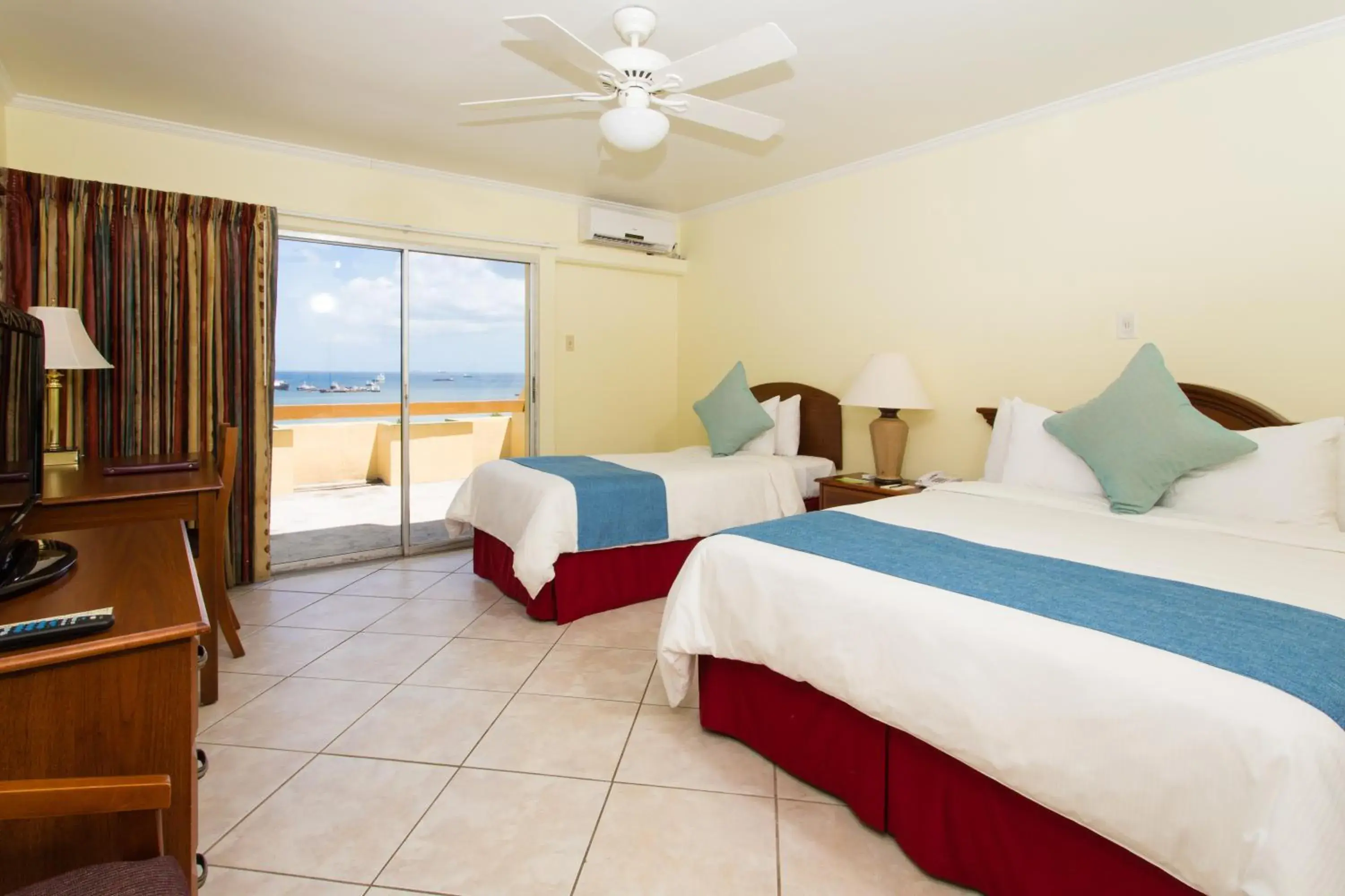 Superior Twin Room in Cara Hotels Trinidad Superior Twin Room in Cara Hotels Trinidad